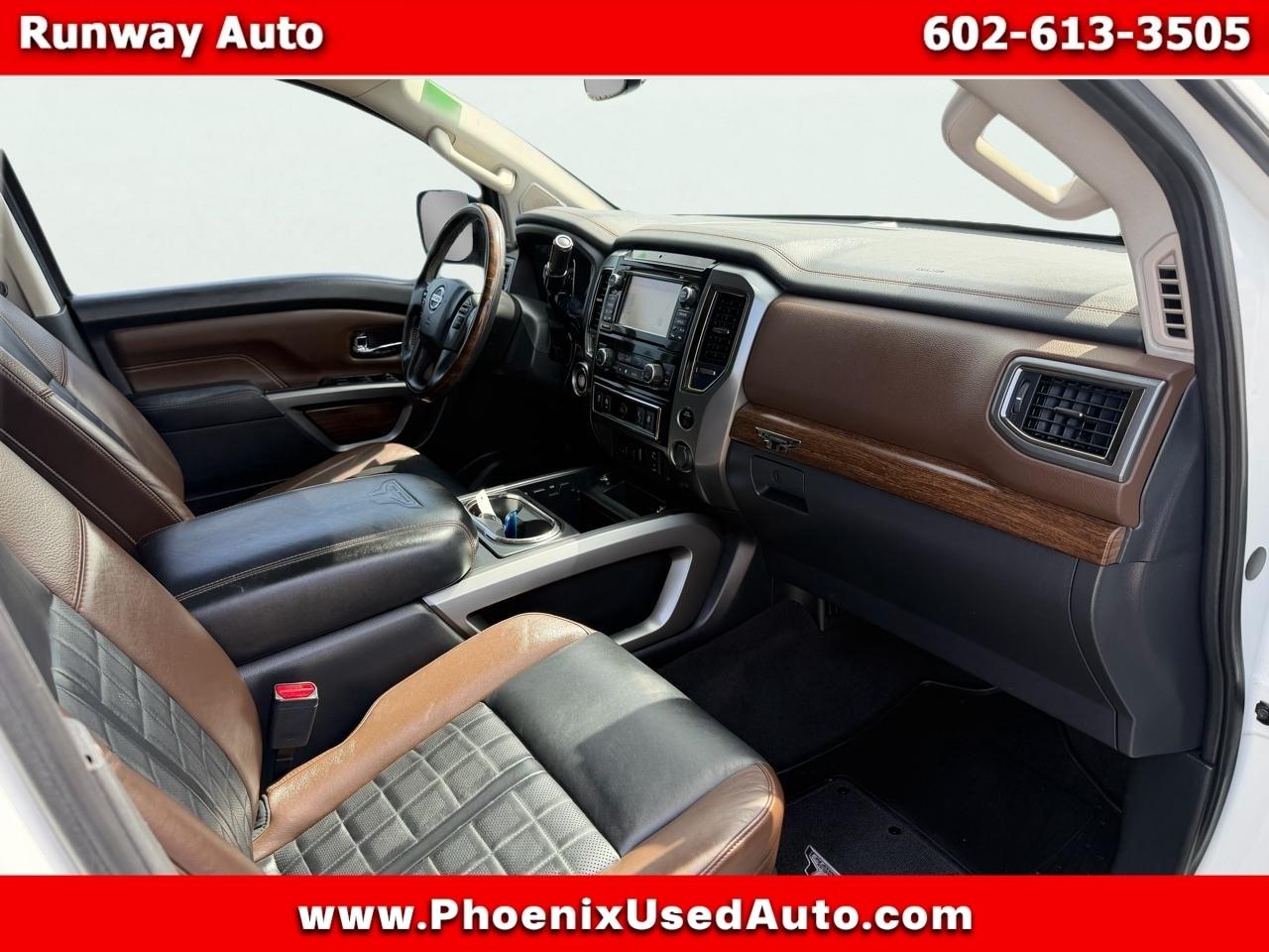 Nissan Titan 4x2 Crew Cab Platinum Reserve 2017