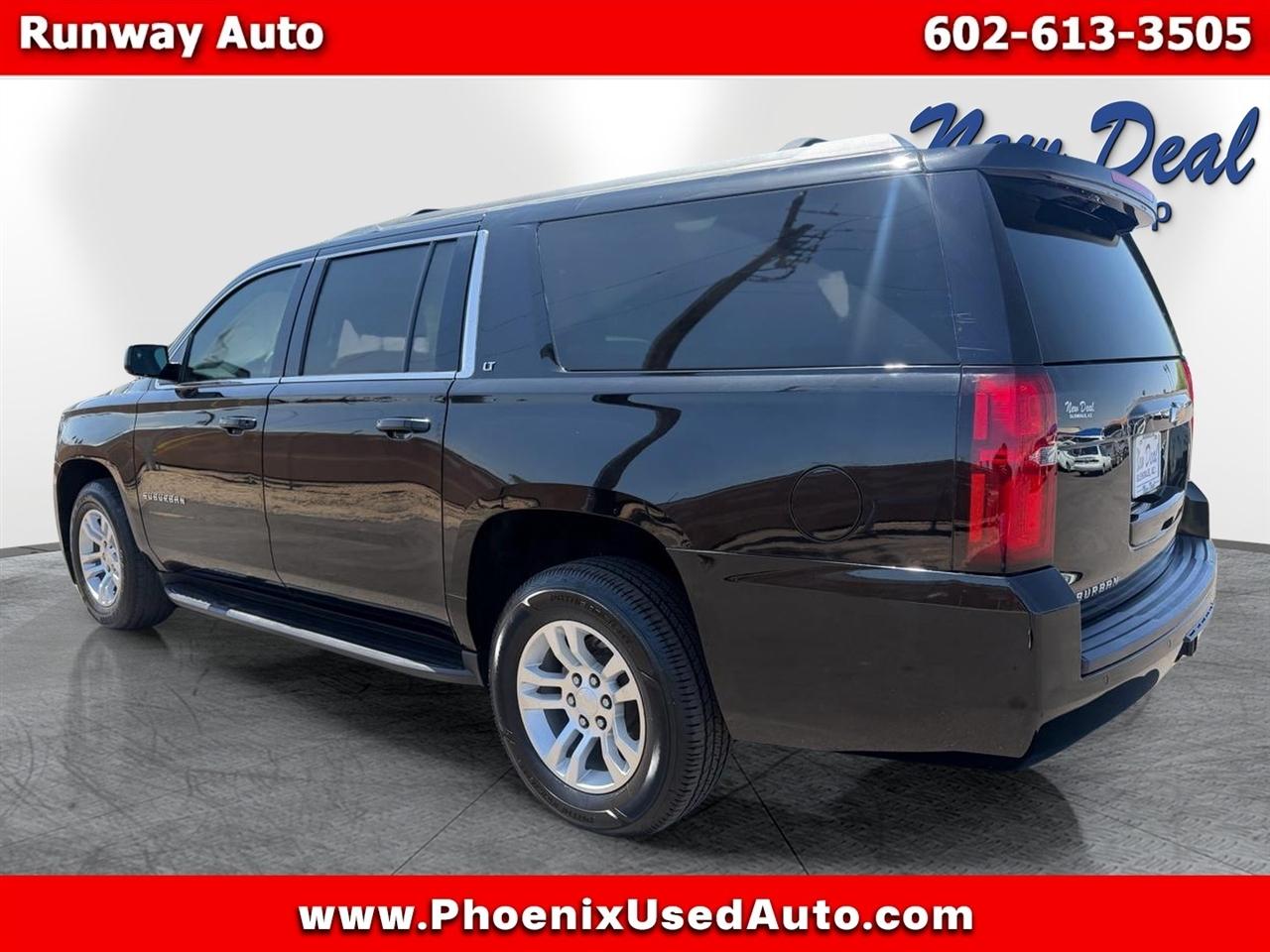 2017 Chevrolet Suburban LT - Photo 7