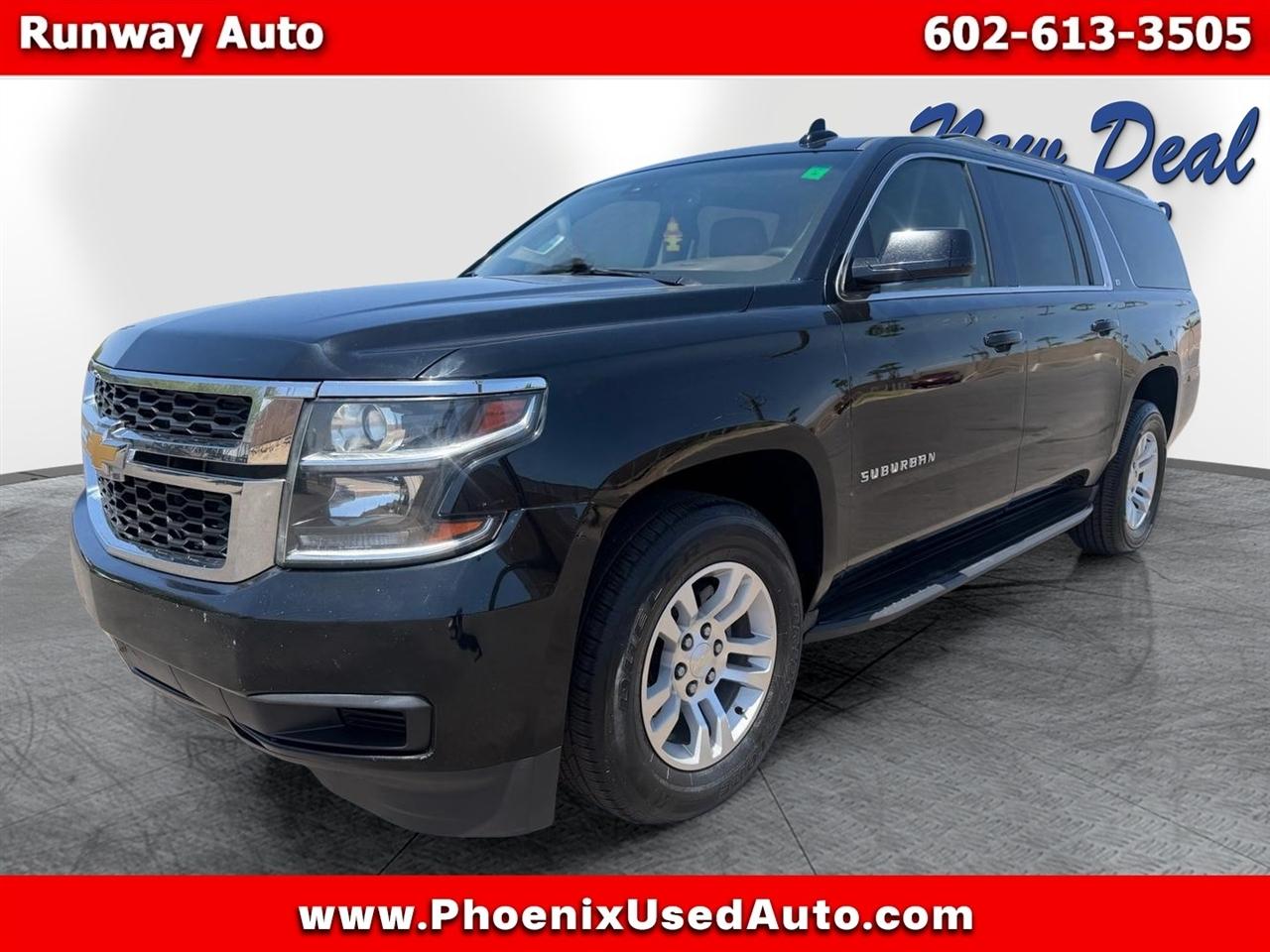 2017 Chevrolet Suburban LT - Photo 9
