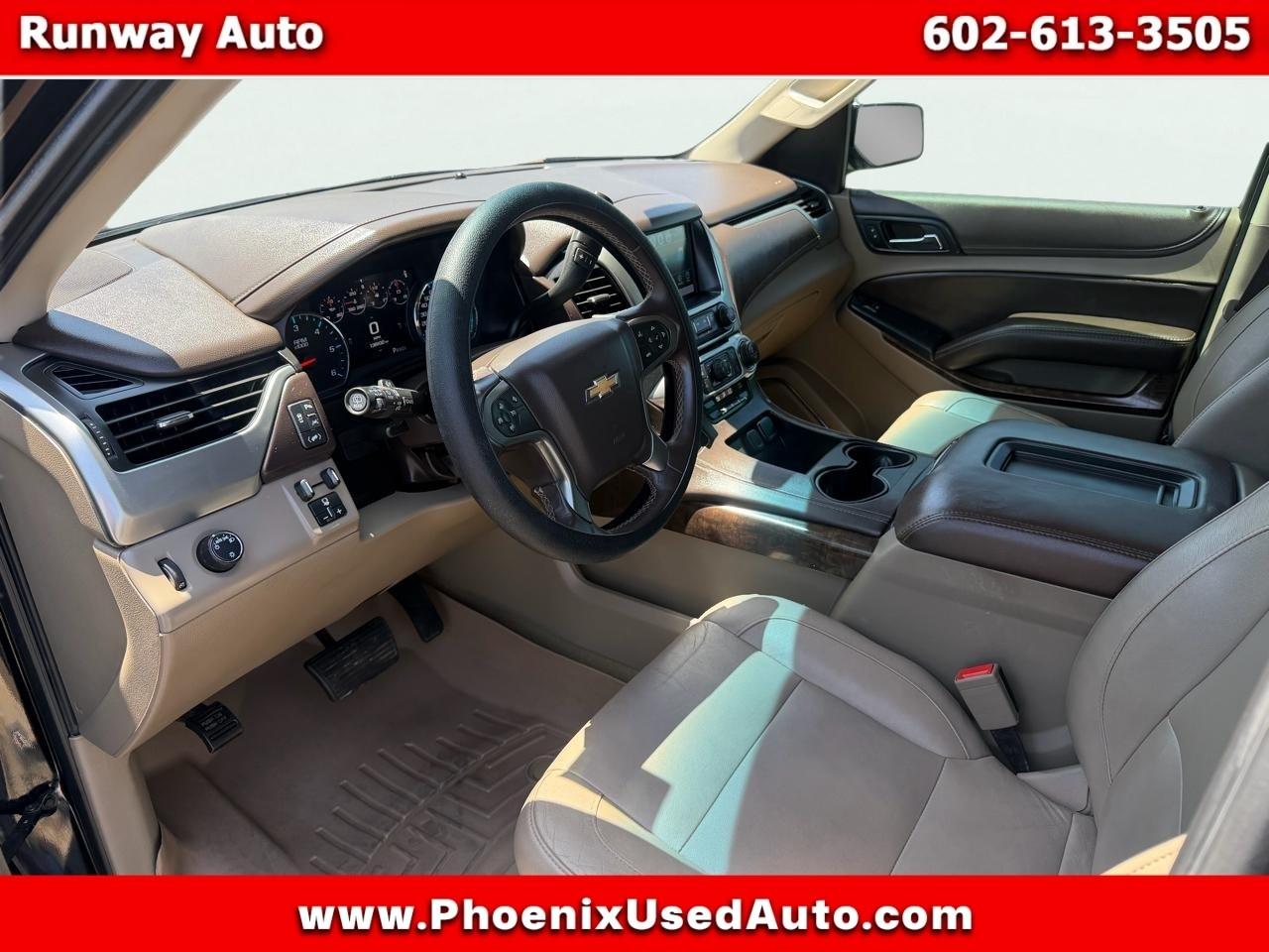 2017 Chevrolet Suburban LT - Photo 11