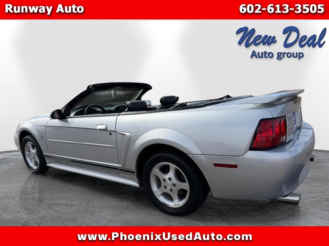 Ford Mustang 2dr Convertible Premium 2001