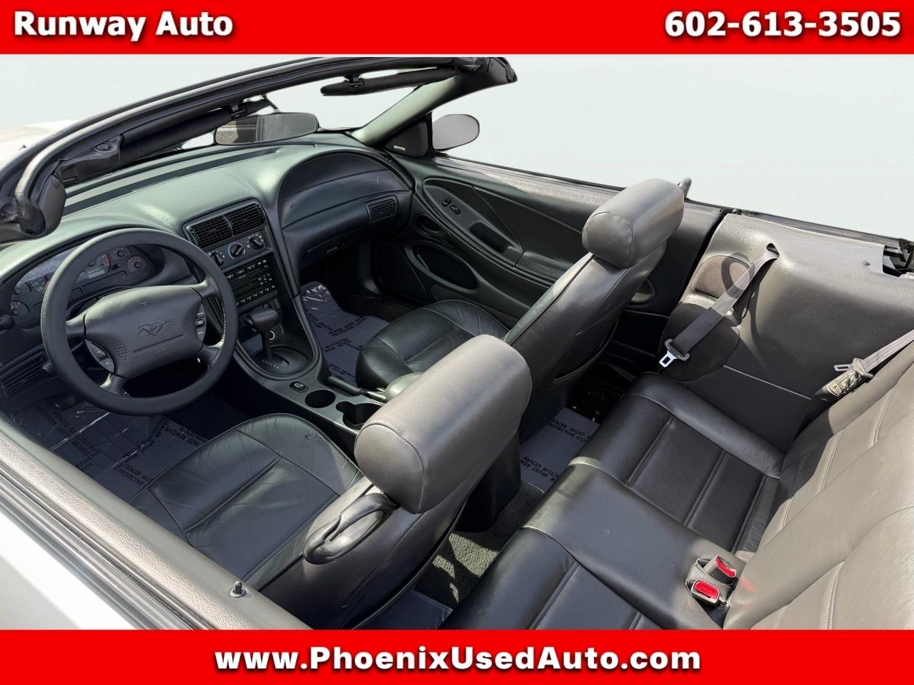 Ford Mustang 2dr Convertible Premium 2001
