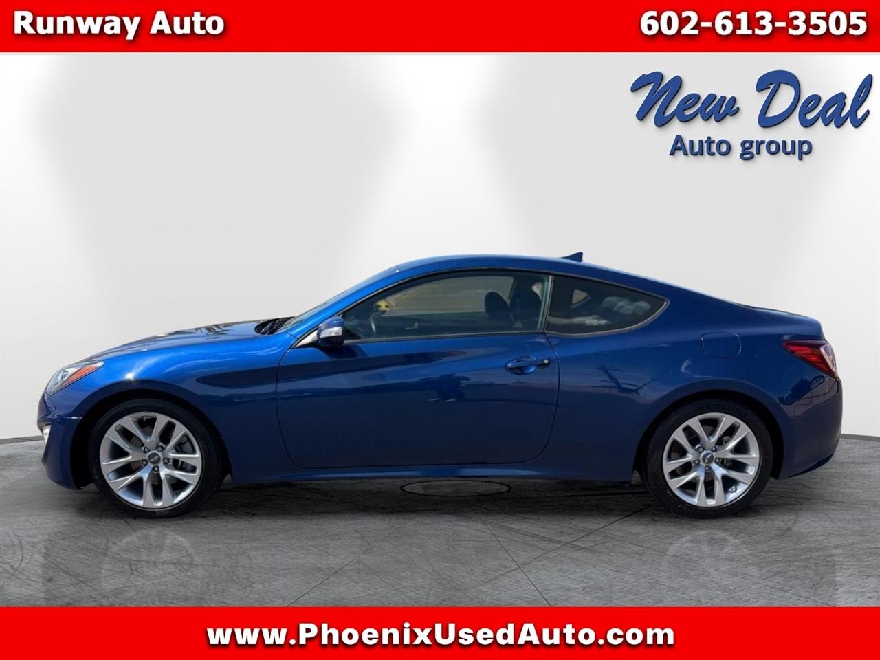 Hyundai Genesis Coupe 2dr 3.8L Man Base w/Black Seats 2015