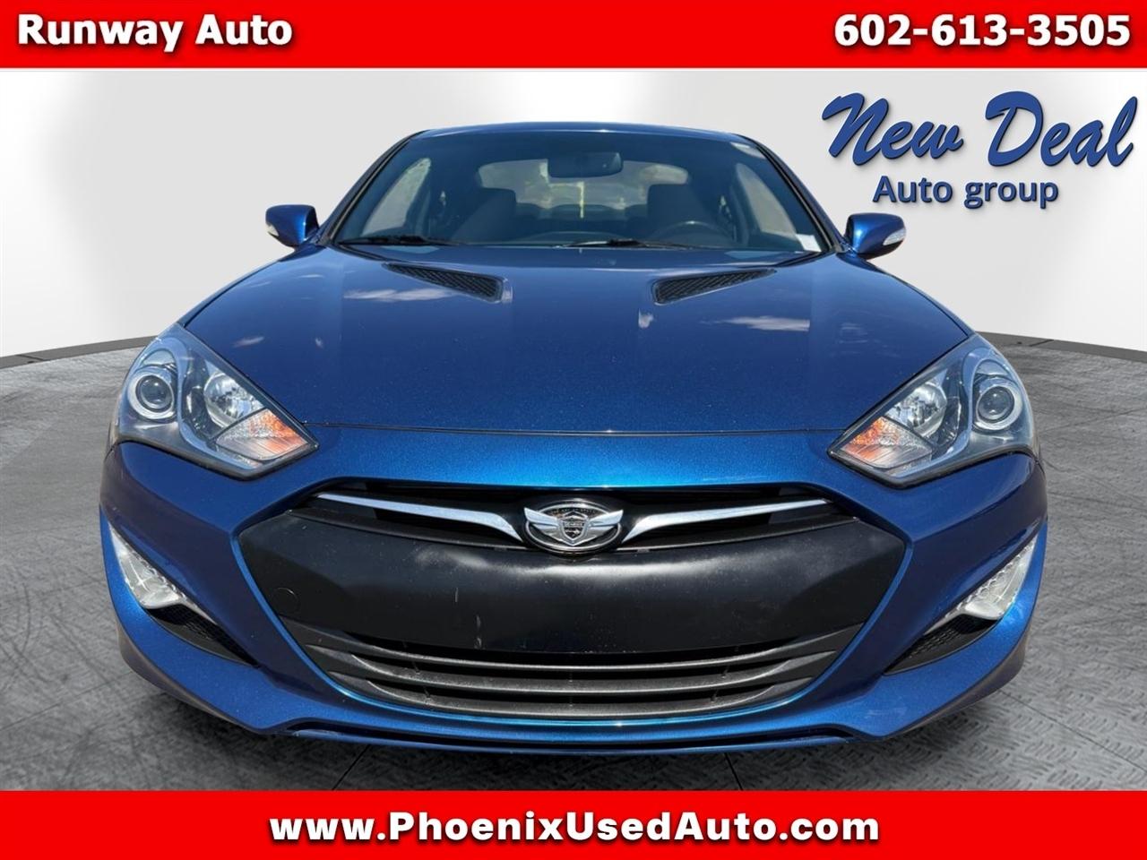 Hyundai Genesis Coupe 2dr 3.8L Man Base w/Black Seats 2015