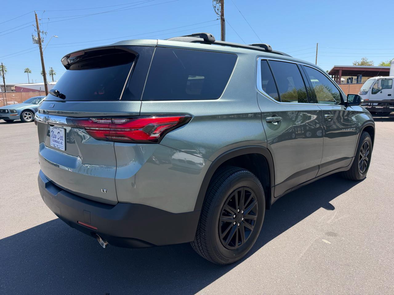 Chevrolet Traverse FWD 4dr LT Cloth w/1LT 2023