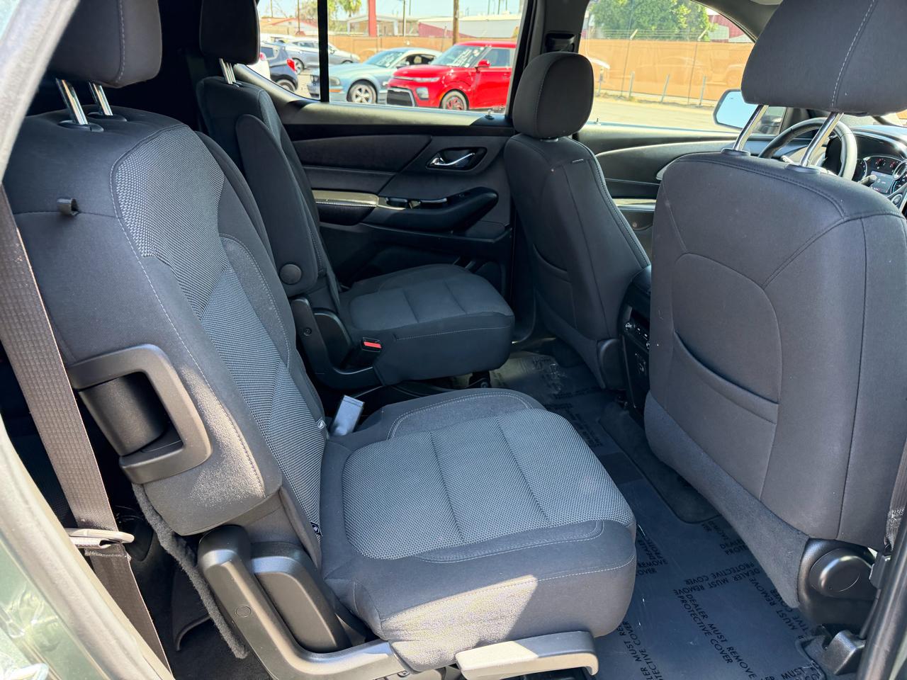 Chevrolet Traverse FWD 4dr LT Cloth w/1LT 2023