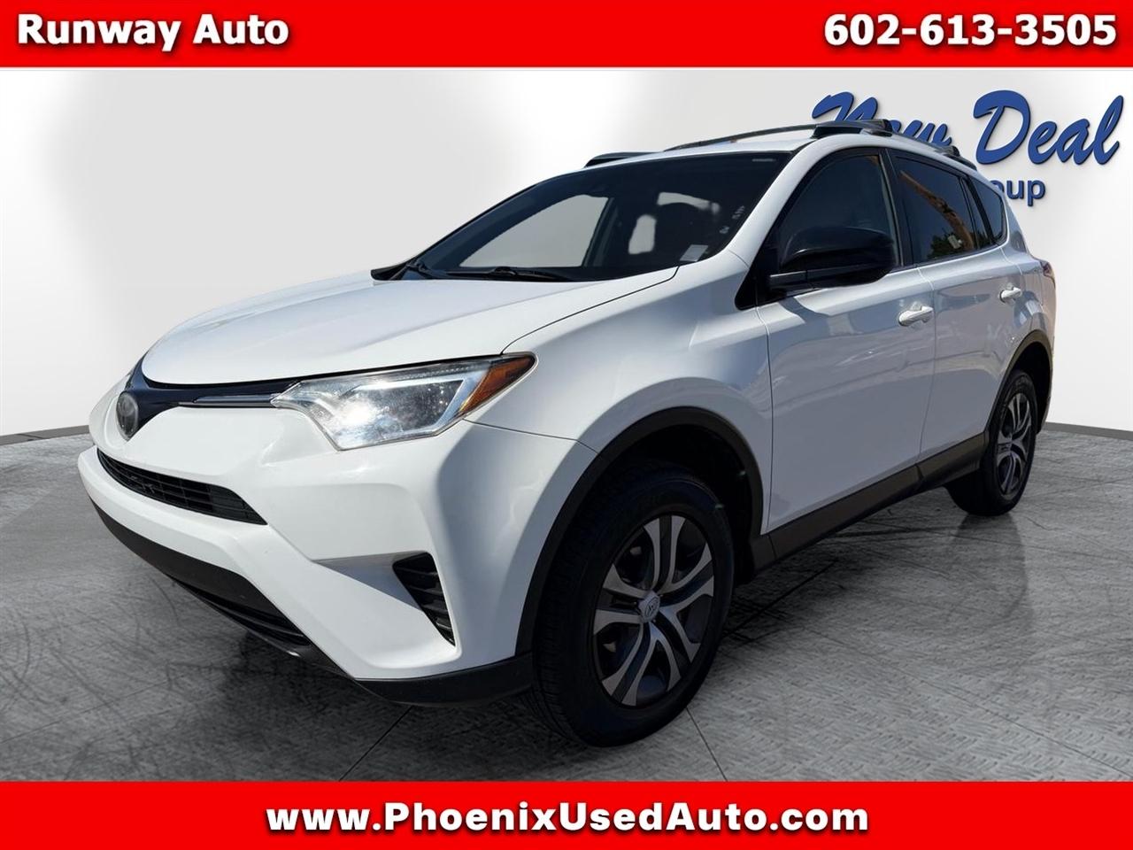 Toyota RAV4 LE FWD (Natl) 2018