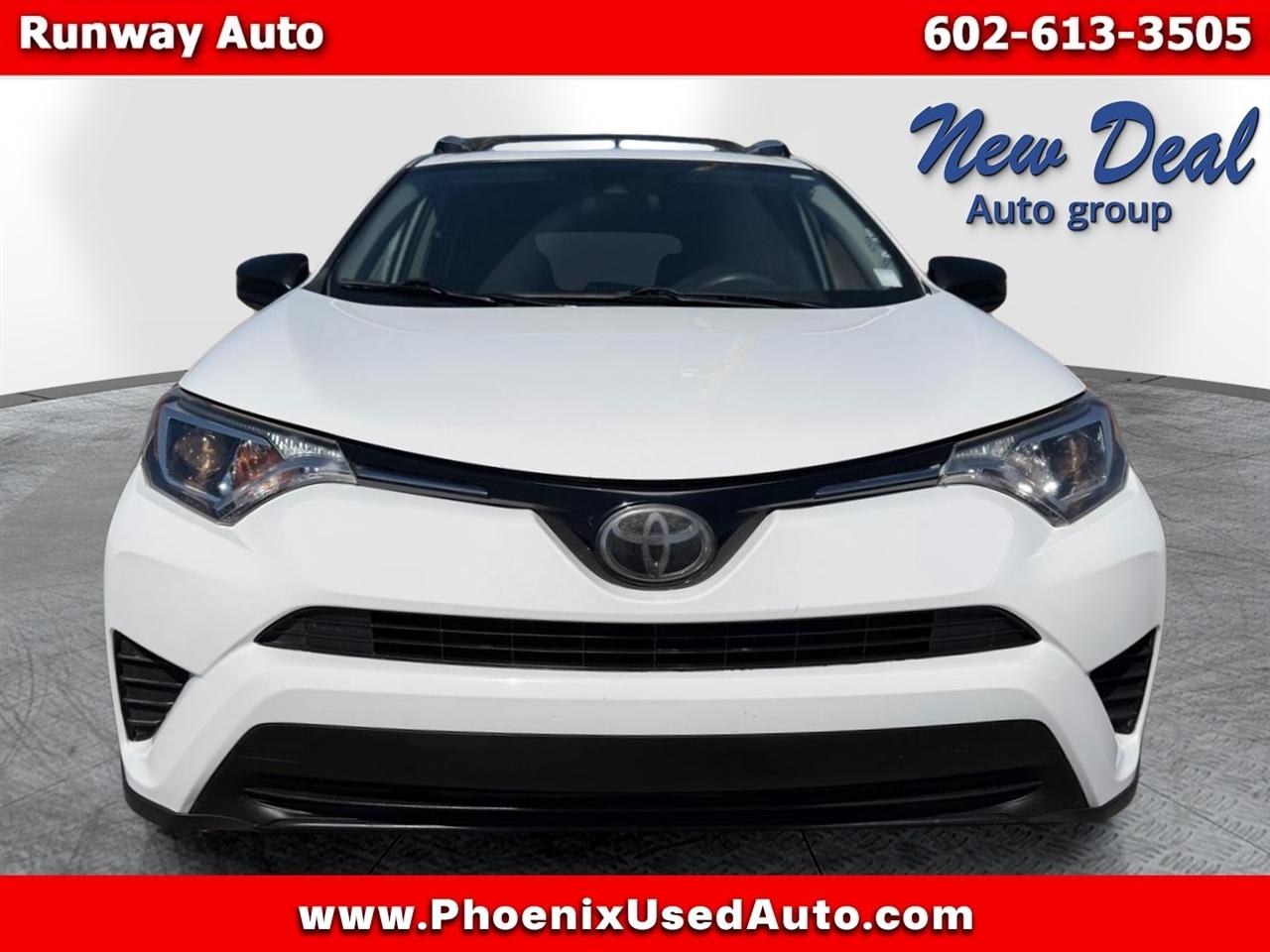 Toyota RAV4 LE FWD (Natl) 2018