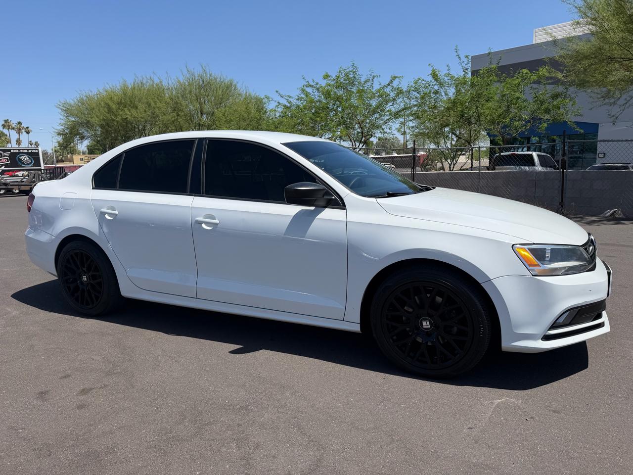 Volkswagen Jetta Sedan 4dr Auto 1.8T Sport PZEV 2016