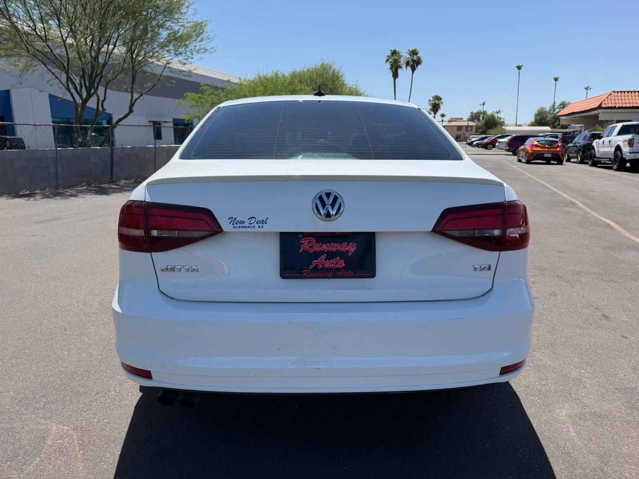 Volkswagen Jetta Sedan 4dr Auto 1.8T Sport PZEV 2016