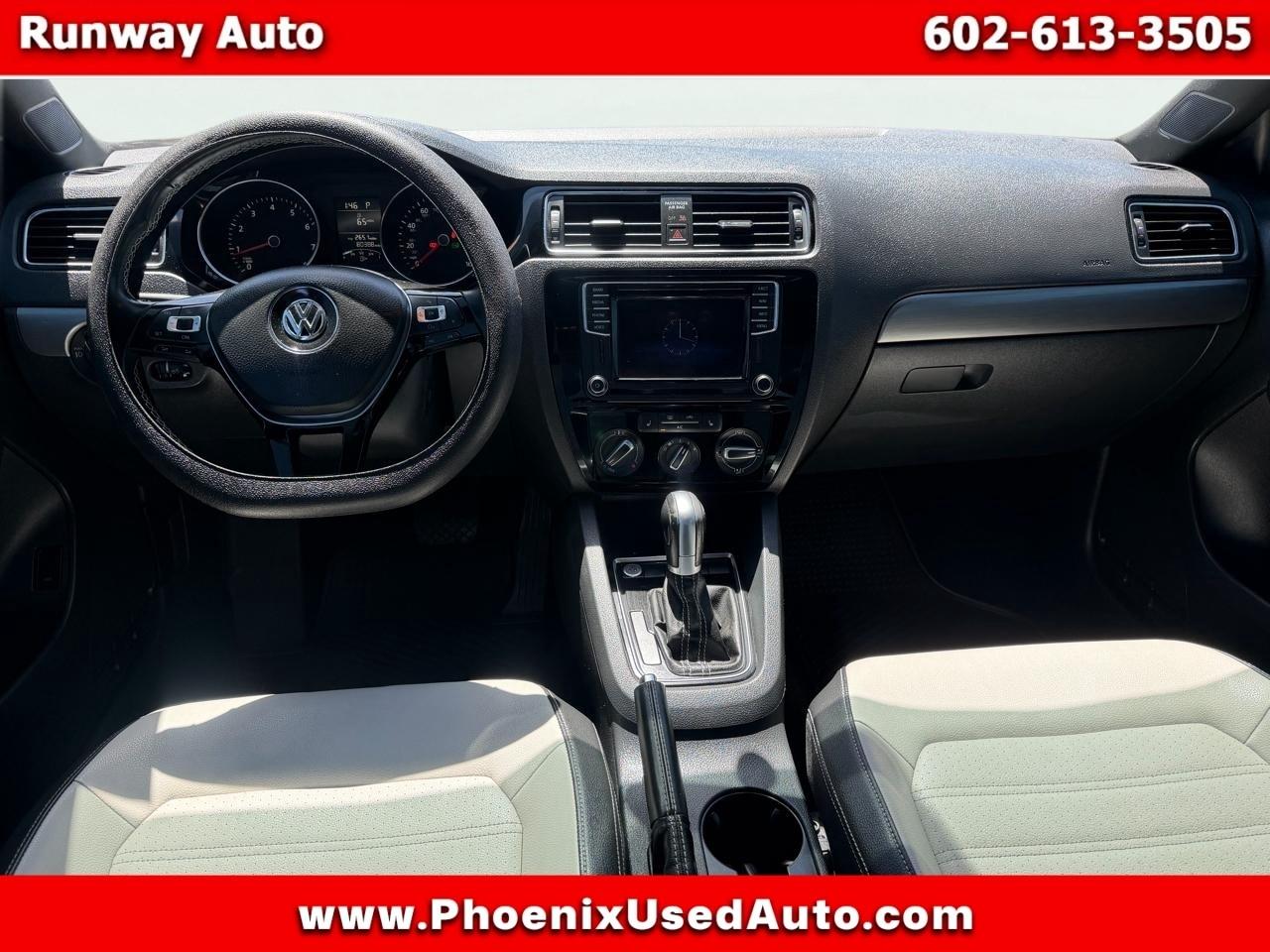 Volkswagen Jetta Sedan 4dr Auto 1.8T Sport PZEV 2016