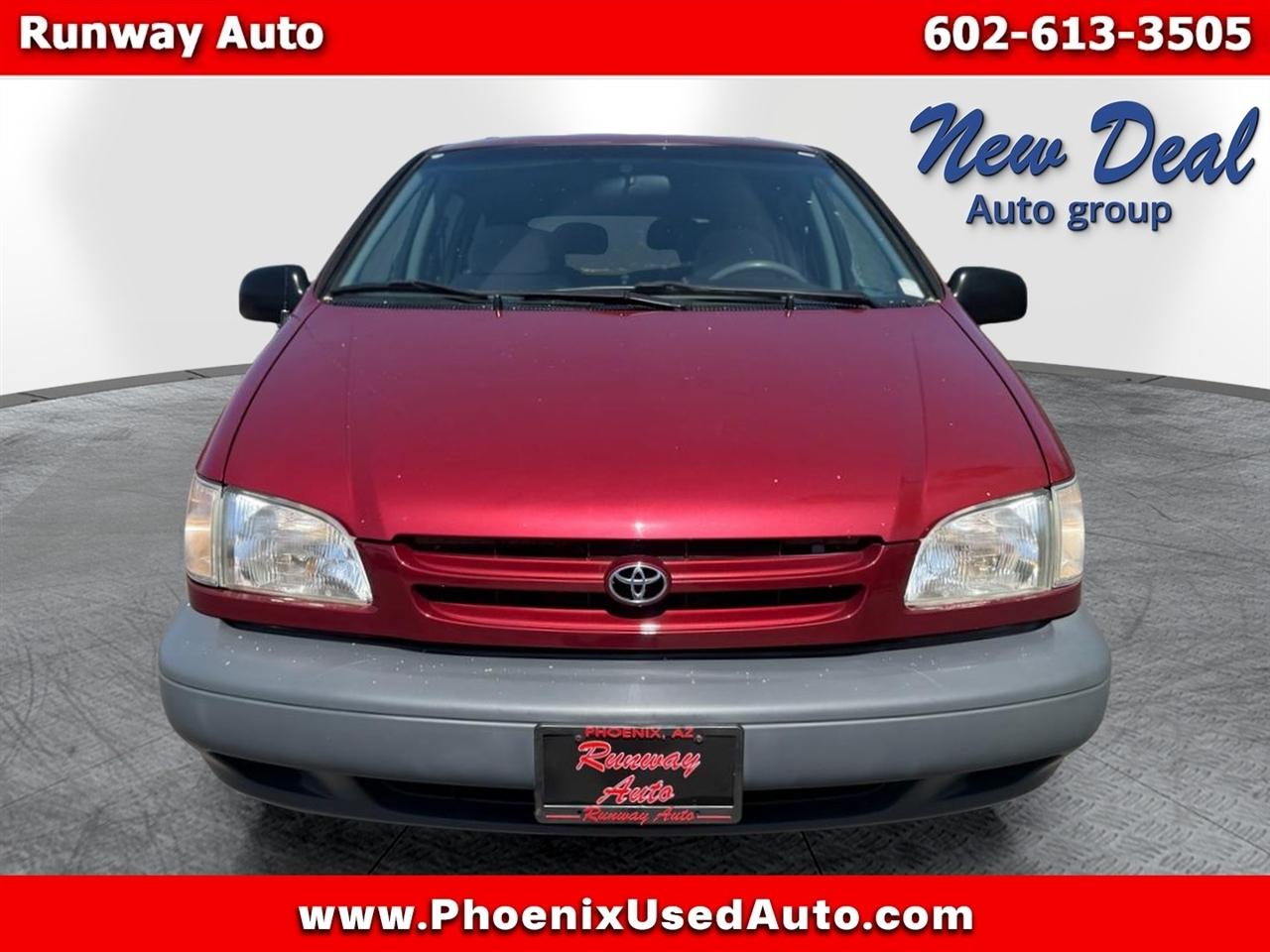 Toyota Sienna 5dr XLE 2000