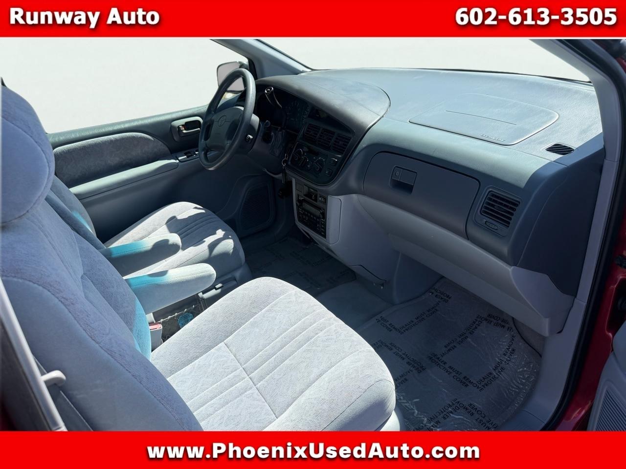 Toyota Sienna 5dr XLE 2000