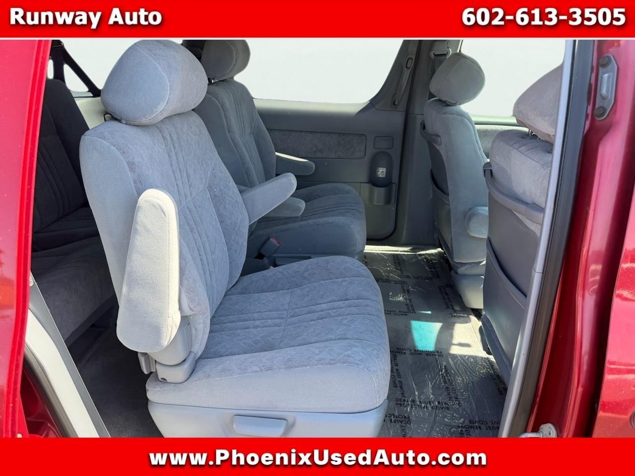 Toyota Sienna 5dr XLE 2000