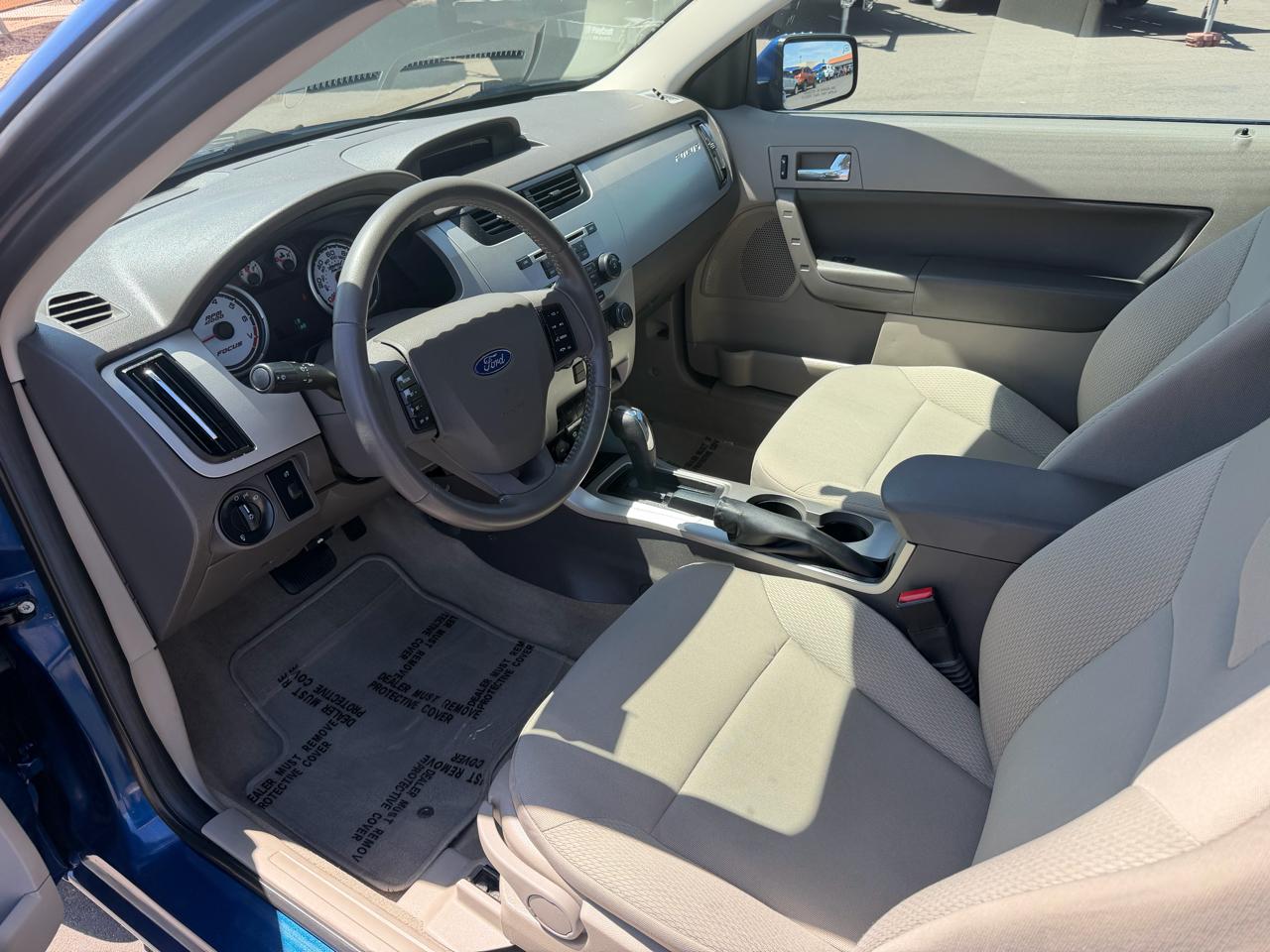 Ford Focus 2dr Cpe SES 2009