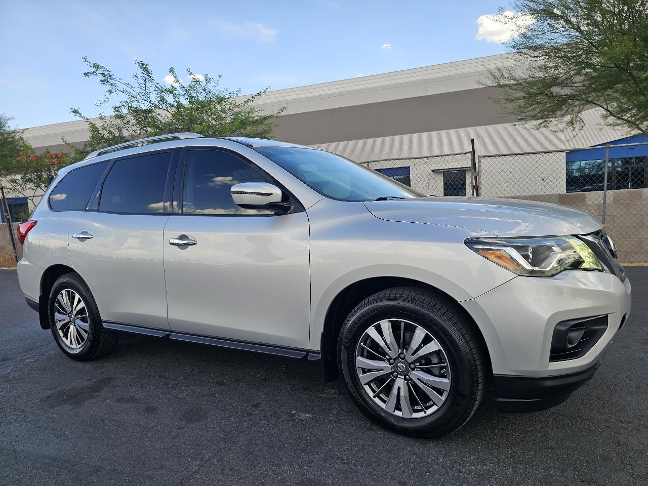 Nissan Pathfinder FWD SV 2018