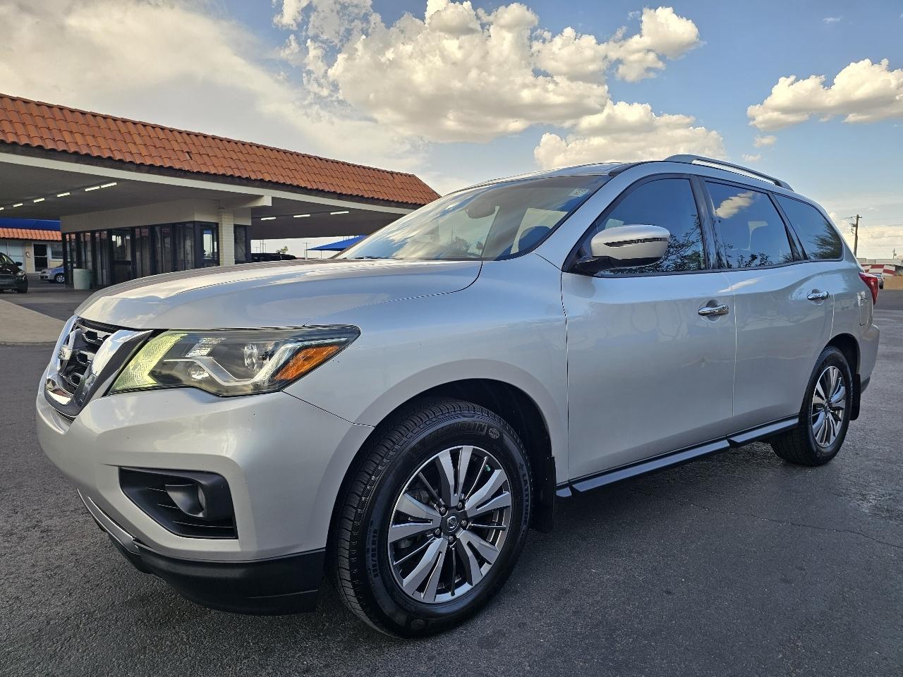 Nissan Pathfinder FWD SV 2018