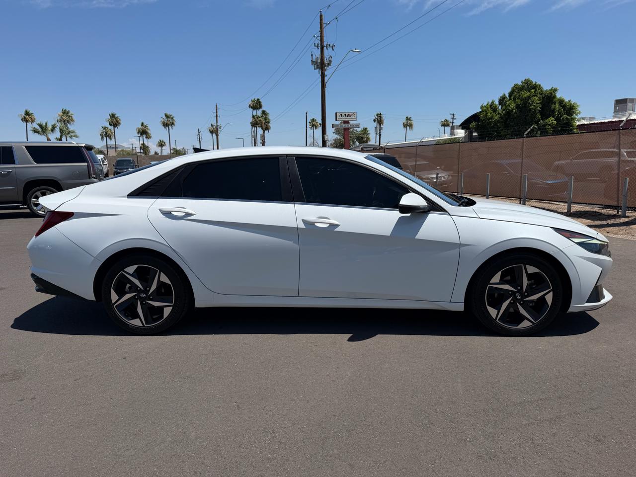 Hyundai Elantra SEL IVT *Ltd Avail* 2021