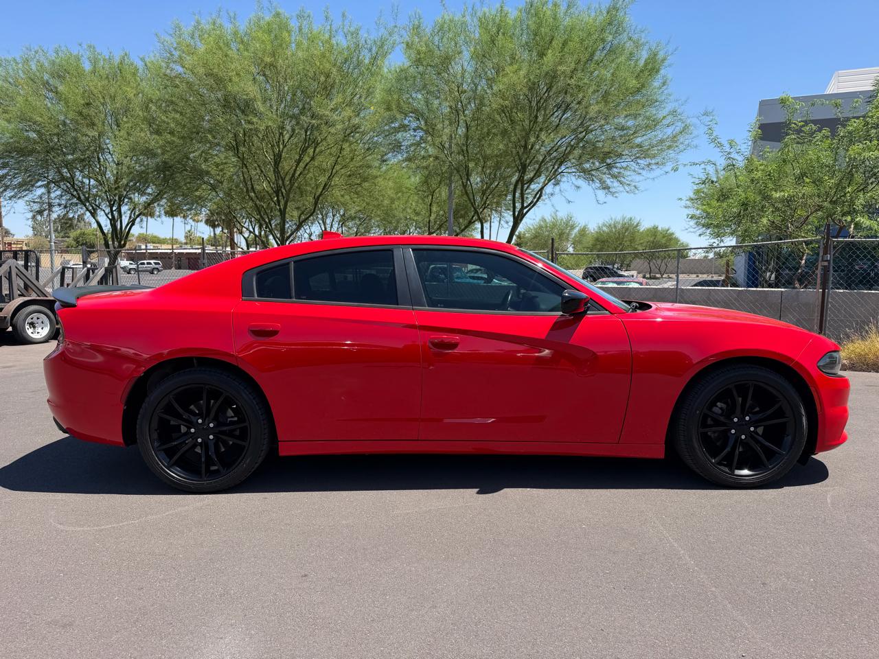 Dodge Charger 4dr Sdn SXT RWD 2016