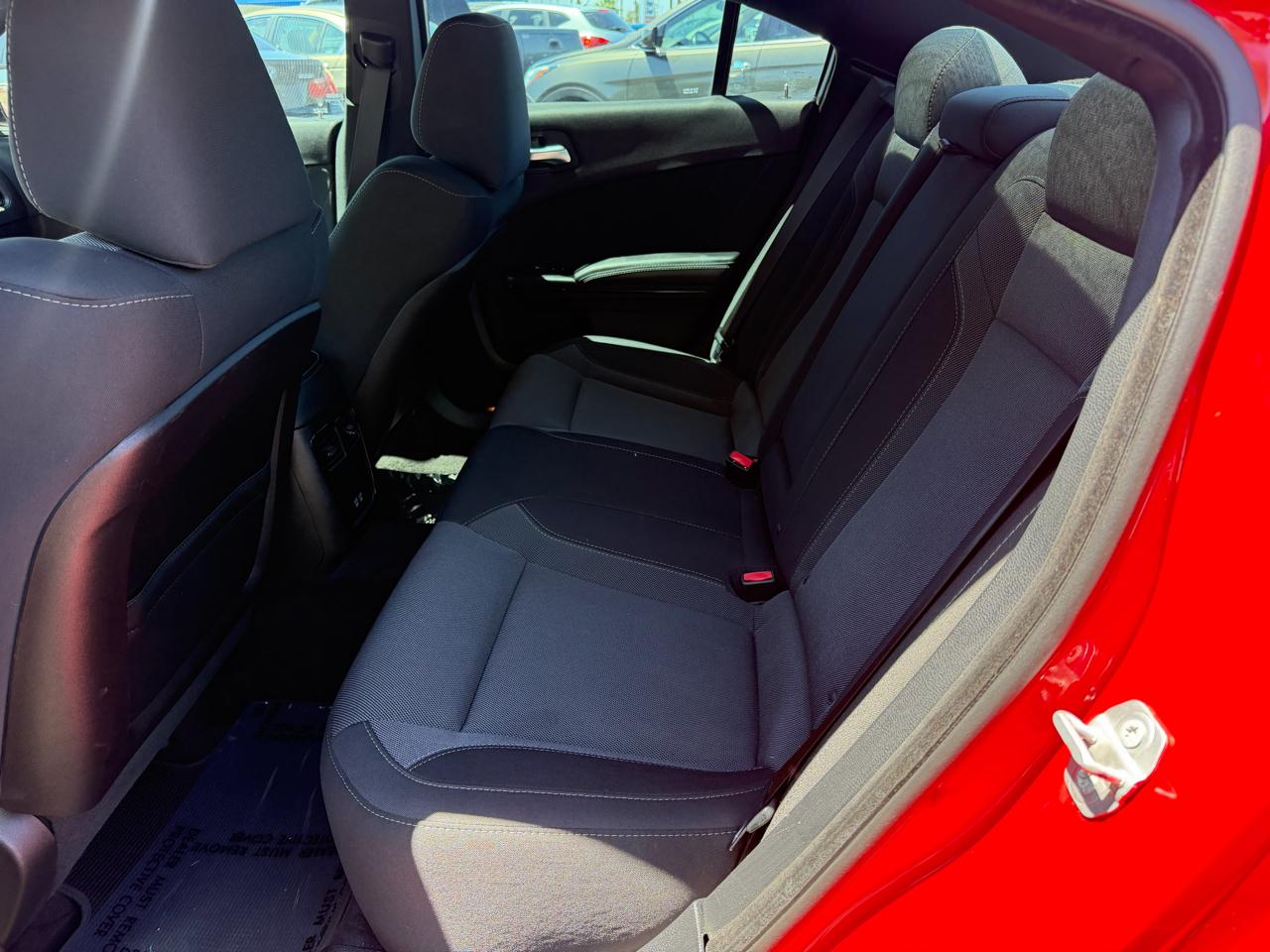 Dodge Charger 4dr Sdn SXT RWD 2016
