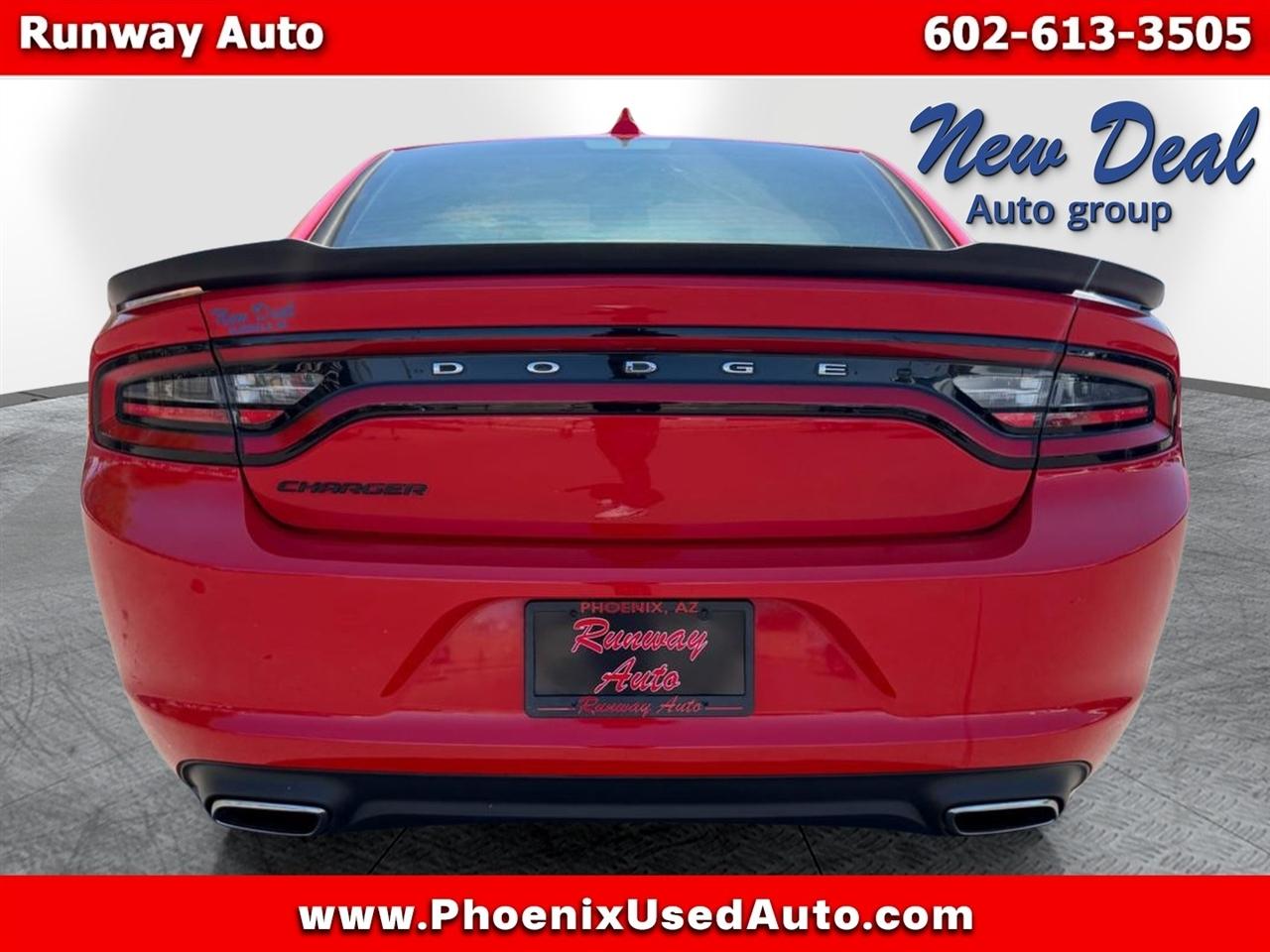 Dodge Charger 4dr Sdn SXT RWD 2016