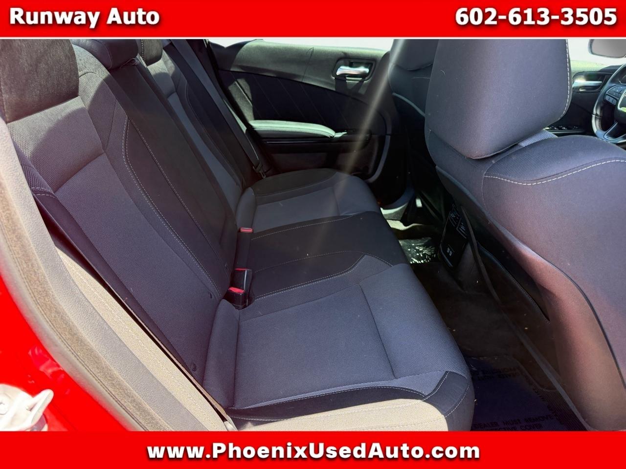 Dodge Charger 4dr Sdn SXT RWD 2016