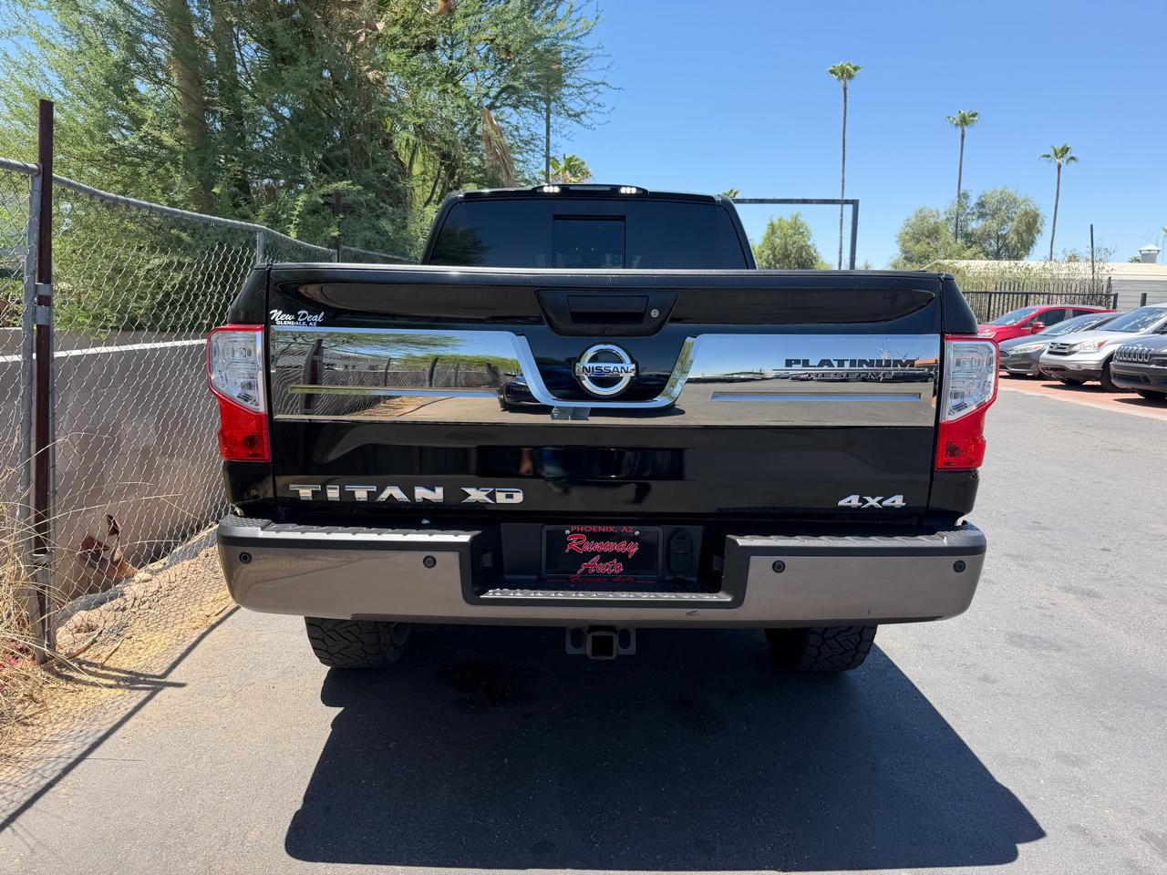 Nissan Titan XD 4WD Crew Cab Platinum Reserve Gas 2016
