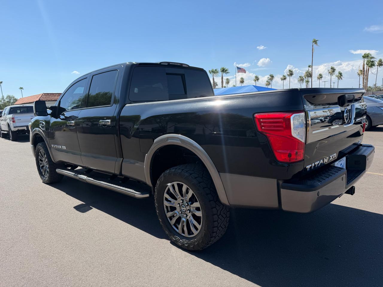 Nissan Titan XD 4WD Crew Cab Platinum Reserve Gas 2016