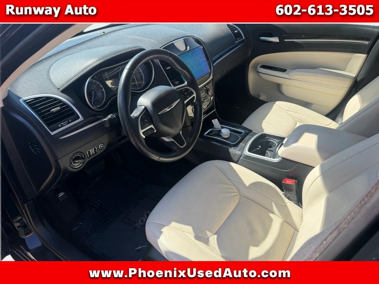 Chrysler 300 4dr Sdn Limited RWD 2015