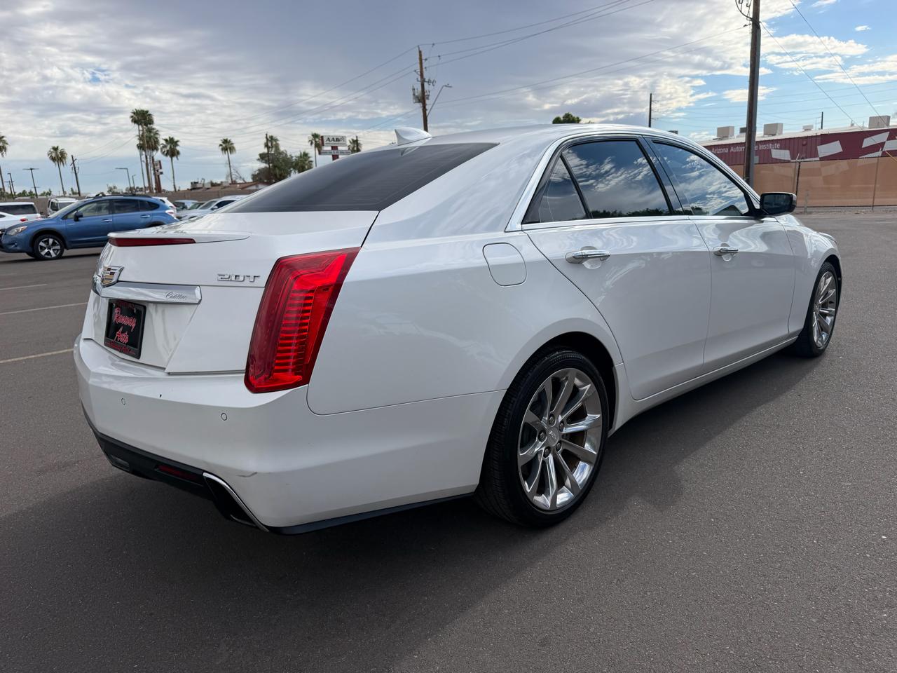 Cadillac CTS Sedan 4dr Sdn 2.0L Turbo Luxury RWD 2017