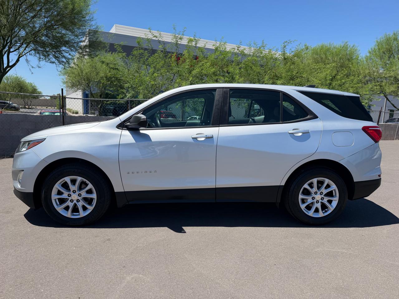 Chevrolet Equinox FWD 4dr LS w/1LS 2020