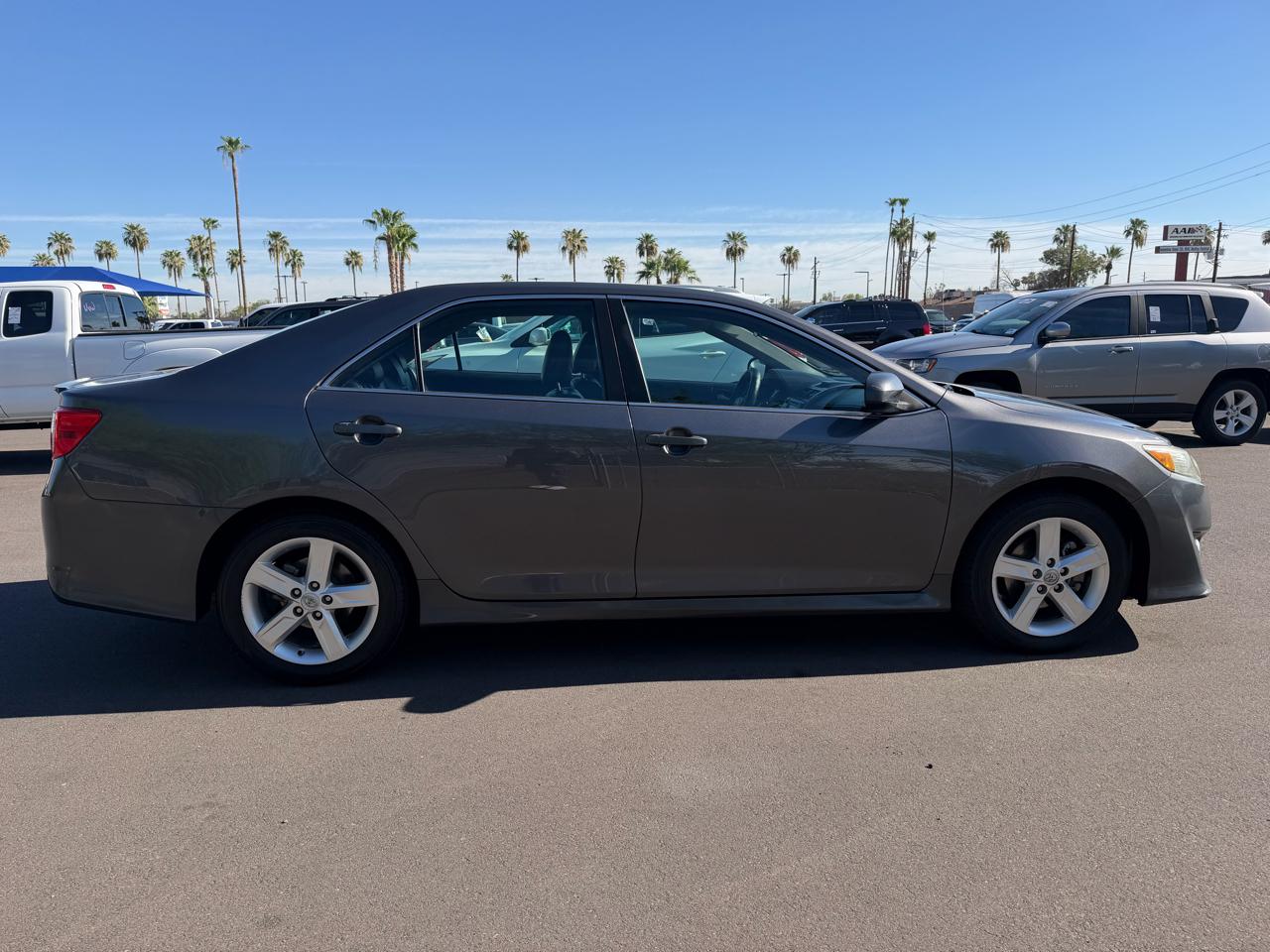Toyota Camry 2014.5 4dr Sdn I4 Auto SE Sport (Natl) 2014