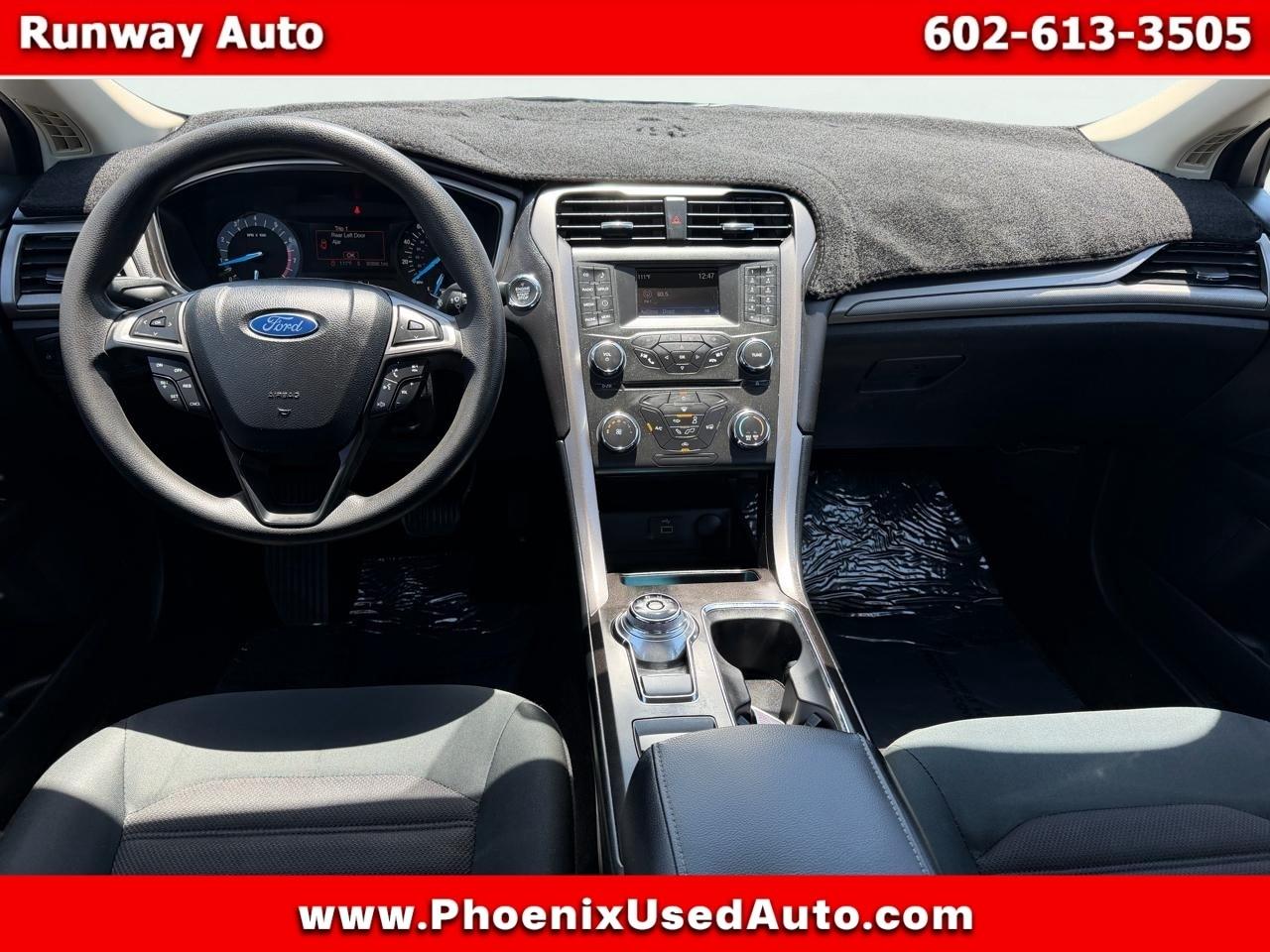 Ford Fusion SE FWD 2017