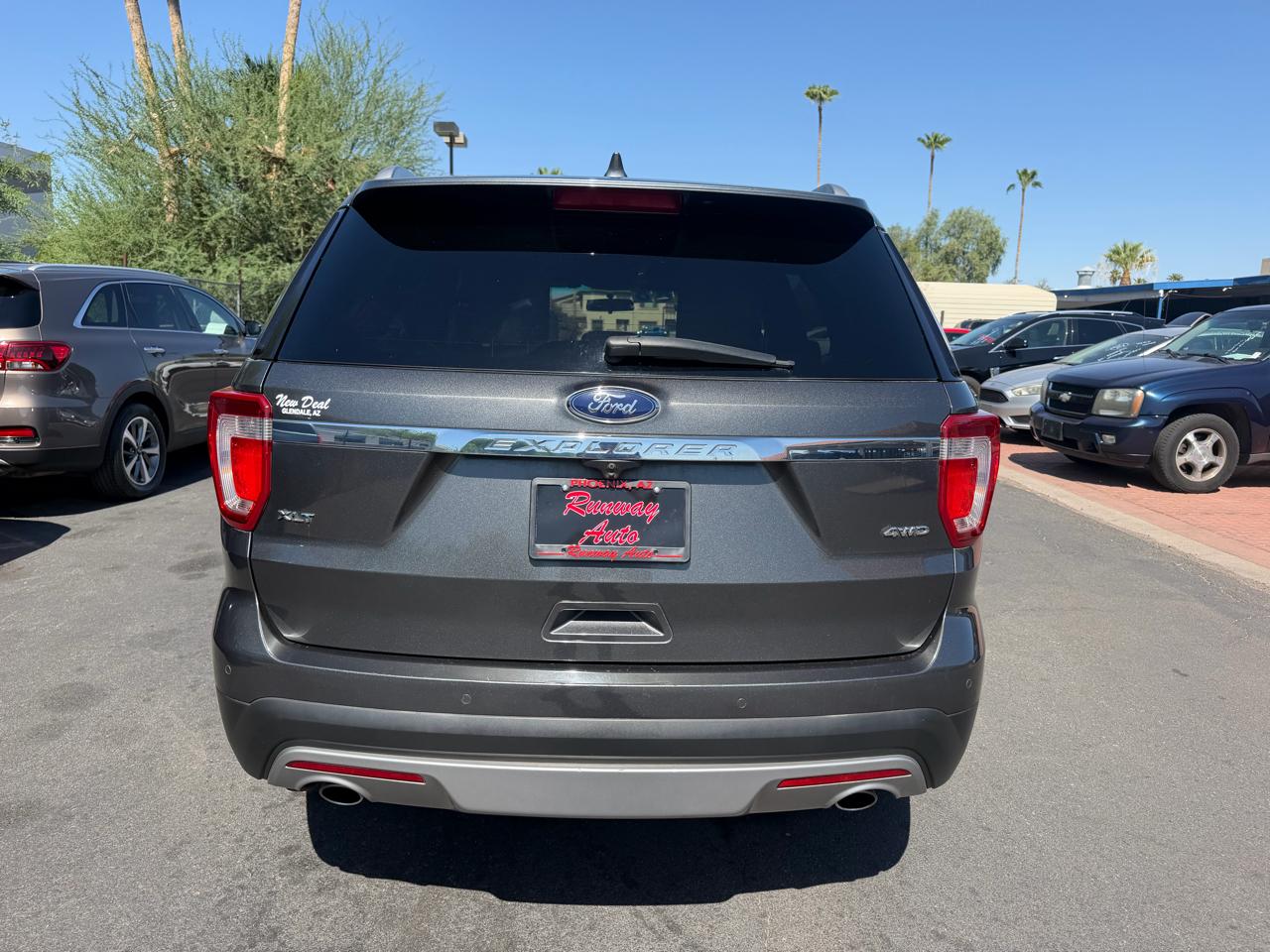 Ford Explorer 4dr 112" WB XLT 4WD 2017