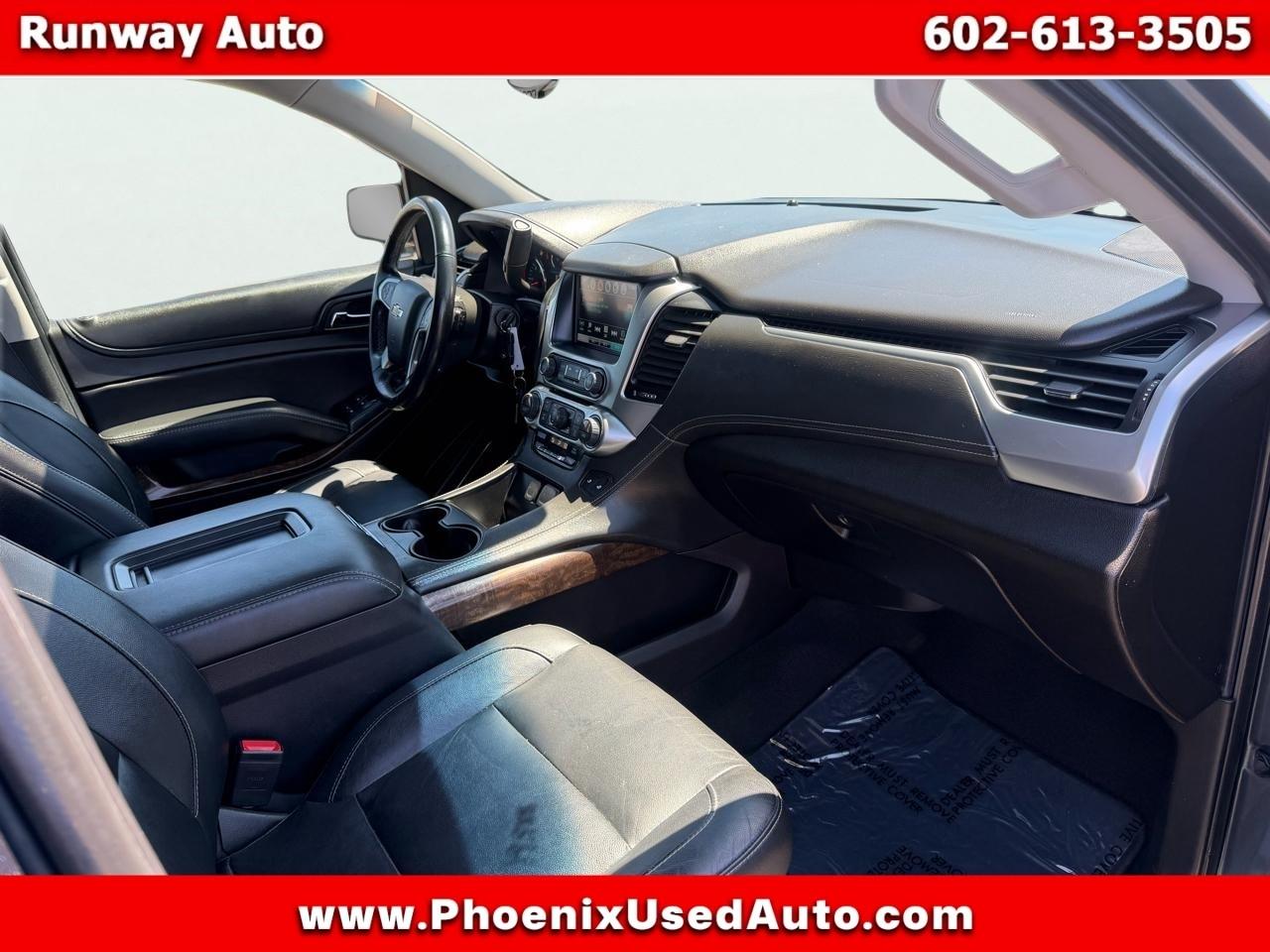 Chevrolet Suburban 4WD 4dr 1500 LT 2019