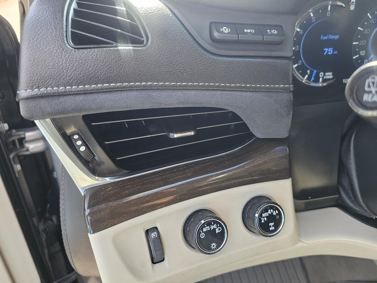 Cadillac Escalade ESV 4WD 4dr Luxury 2018