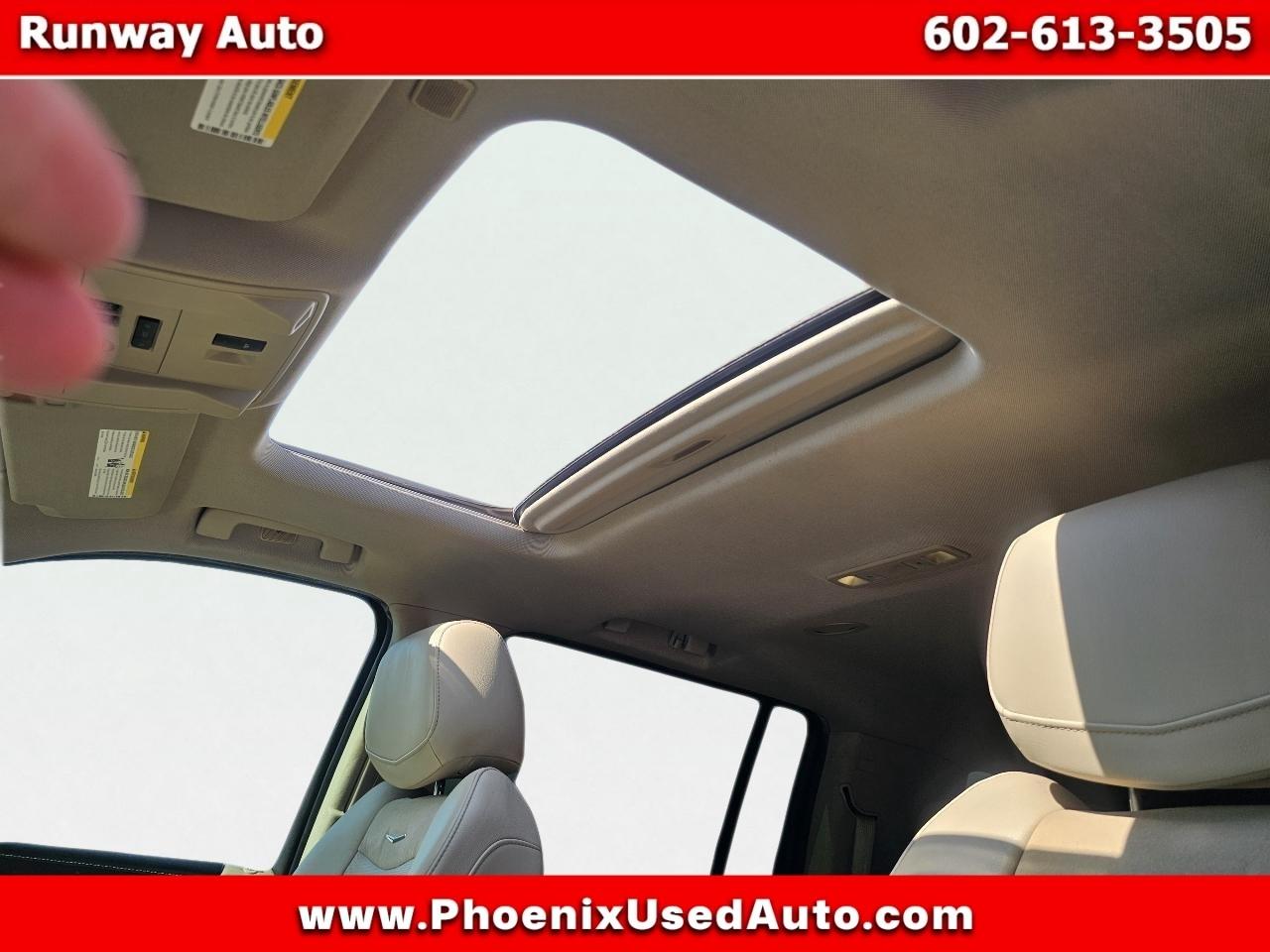 Cadillac Escalade ESV 4WD 4dr Luxury 2018
