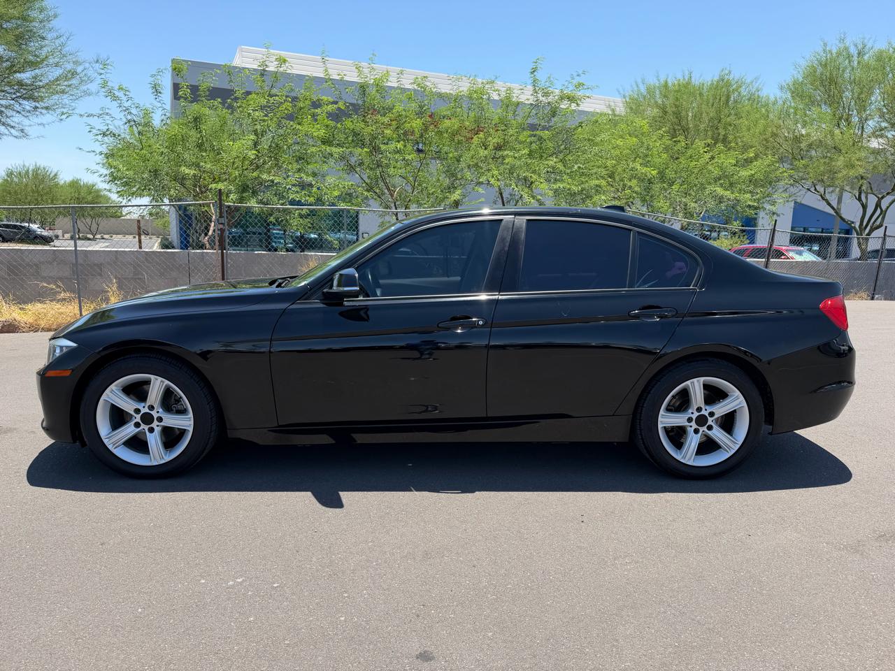 BMW 3 Series 4dr Sdn 328i RWD South Africa SULEV 2013