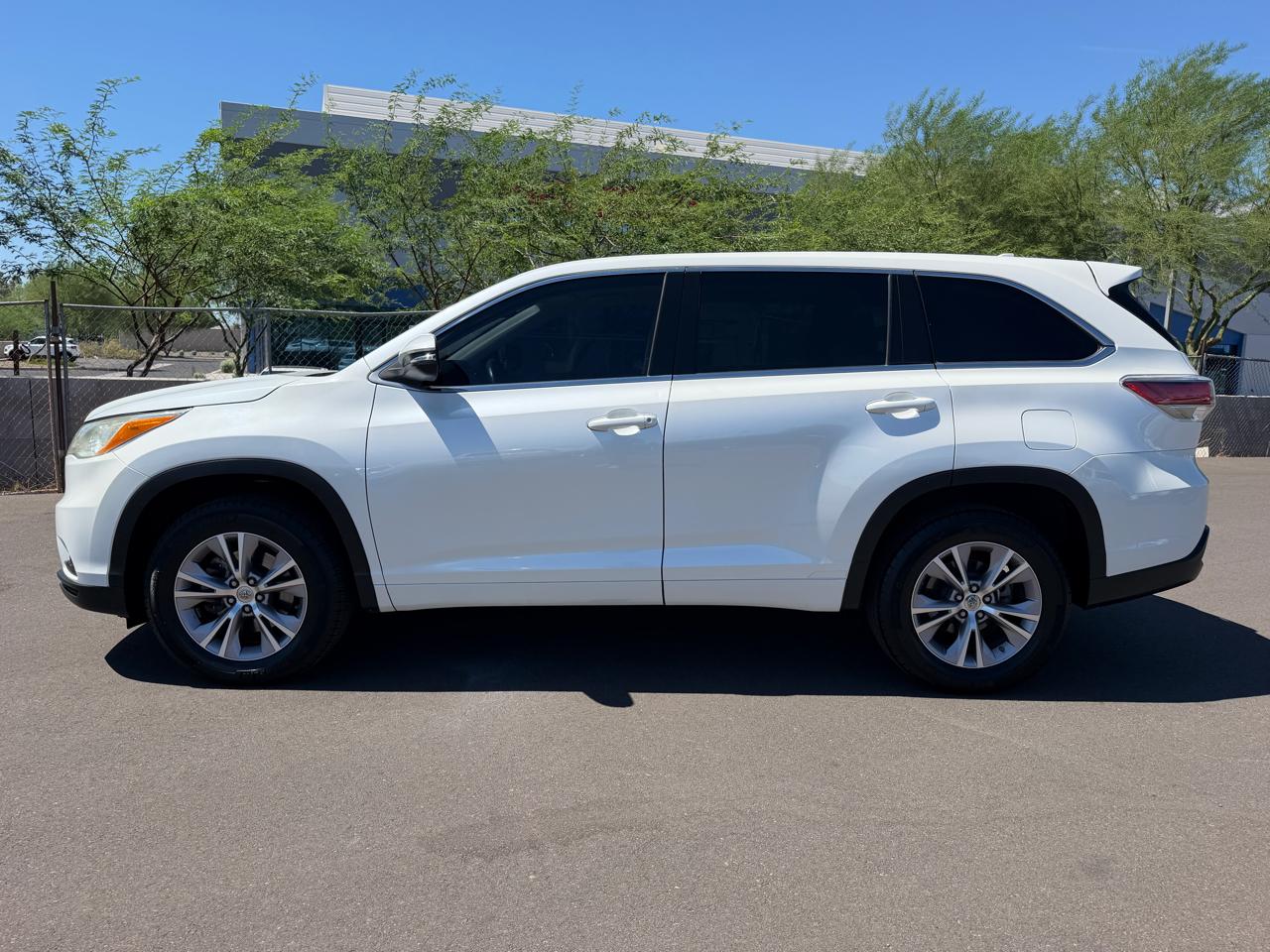 Toyota Highlander LE 2015