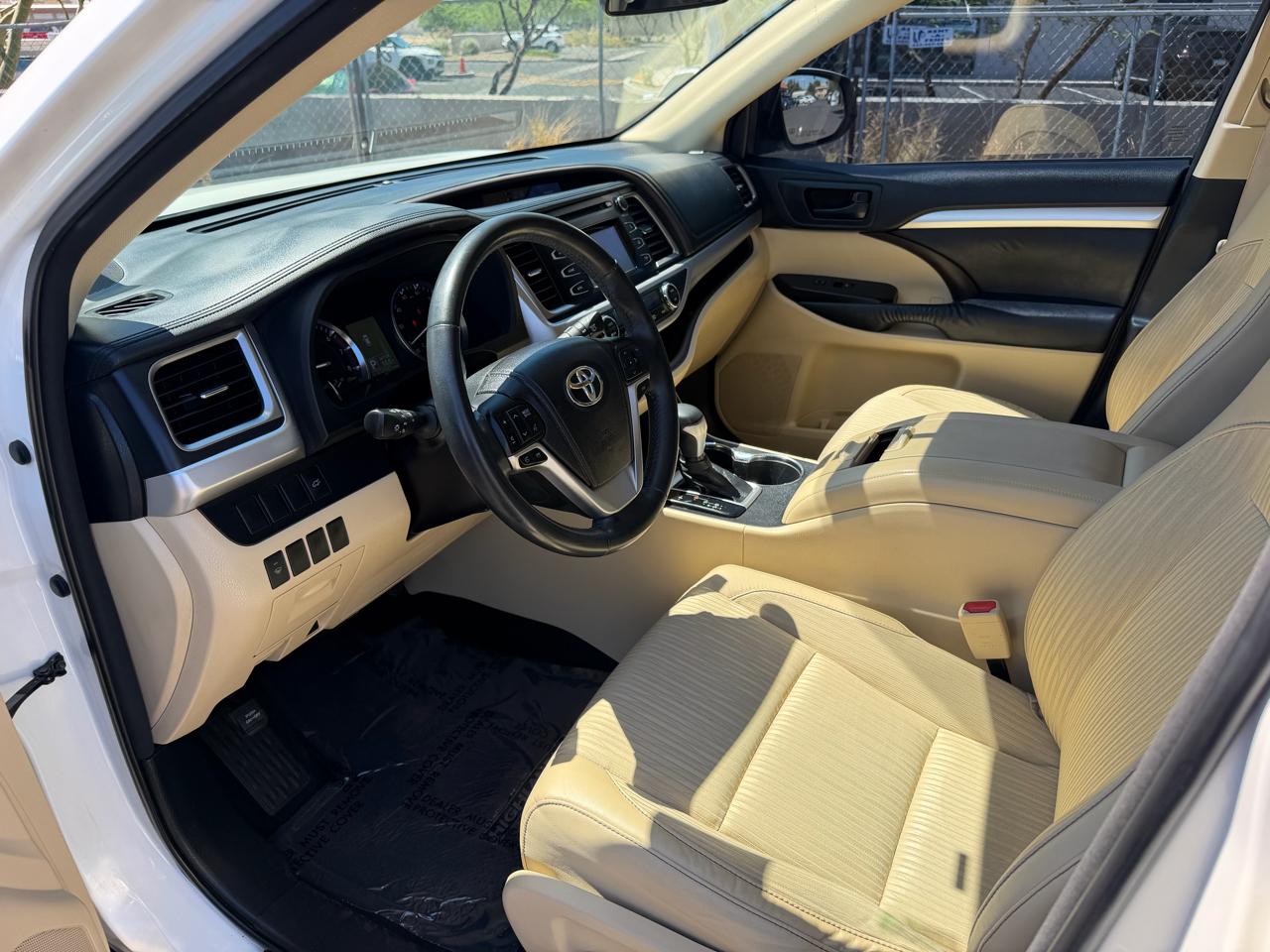 Toyota Highlander LE 2015