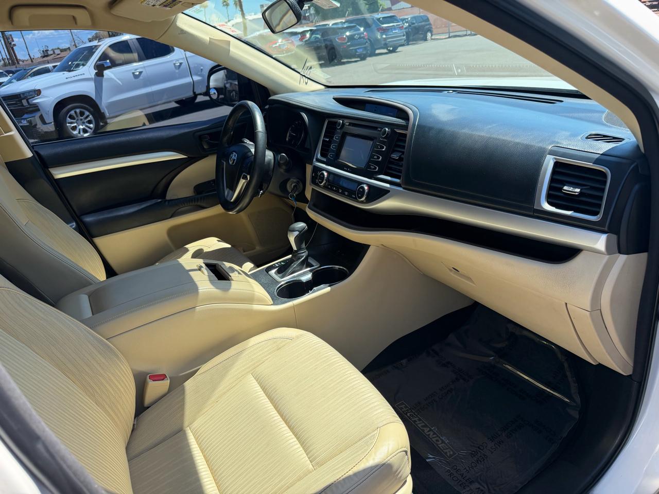 Toyota Highlander LE 2015