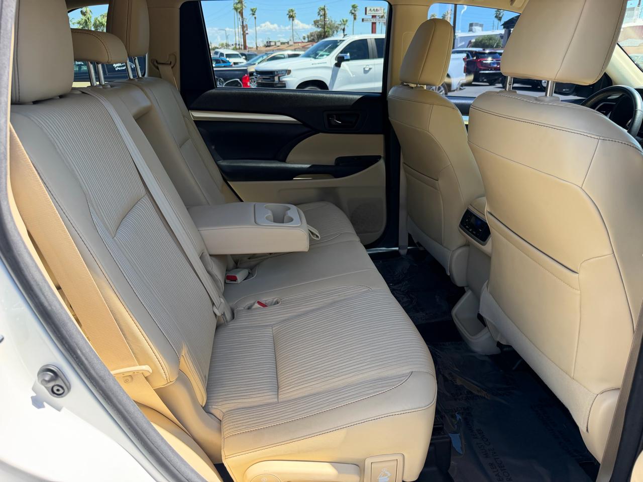 Toyota Highlander LE 2015
