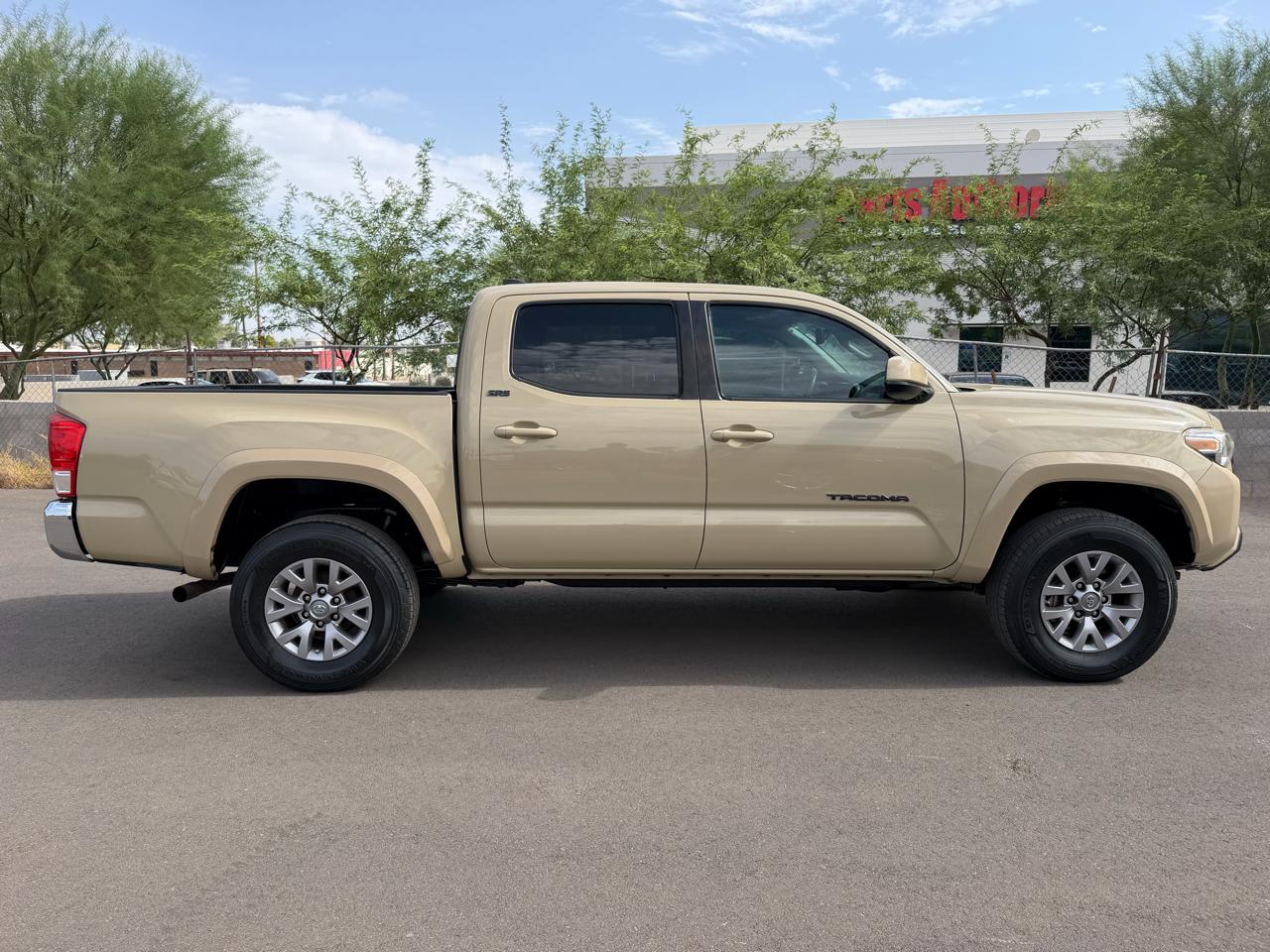 Toyota Tacoma Double Cab 2WD 2017