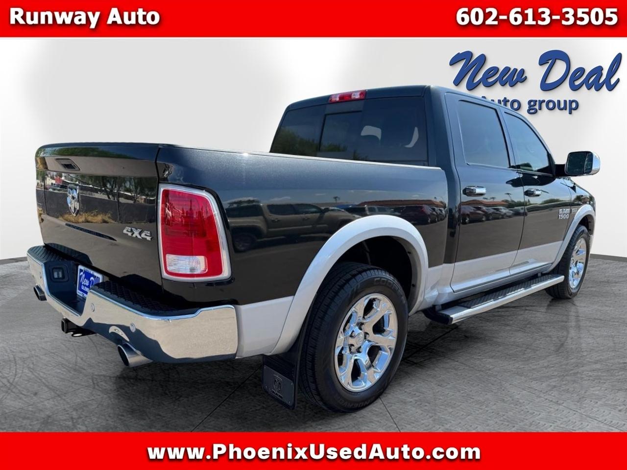 RAM 1500 4WD Crew Cab 140.5" Laramie 2017