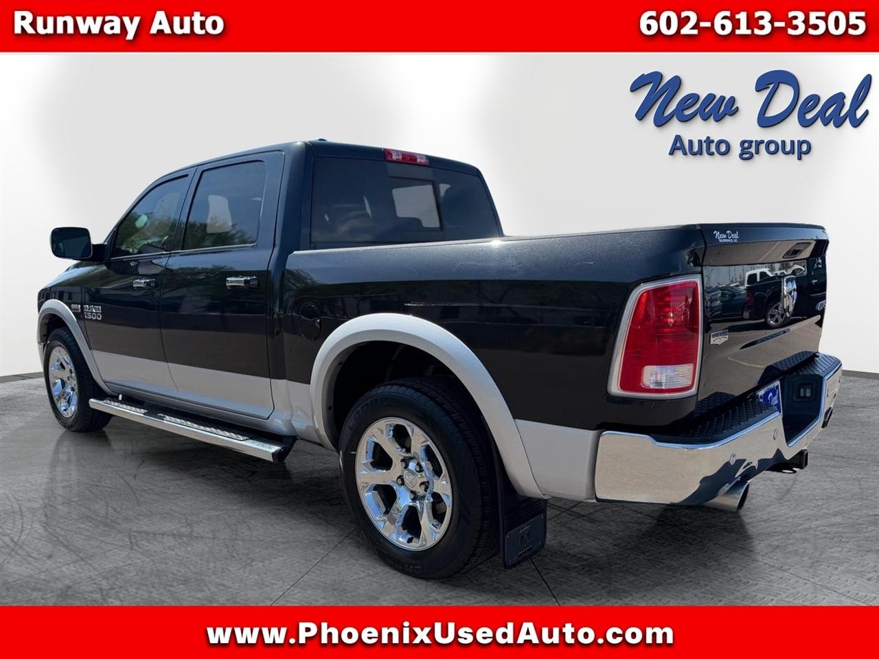 RAM 1500 4WD Crew Cab 140.5" Laramie 2017
