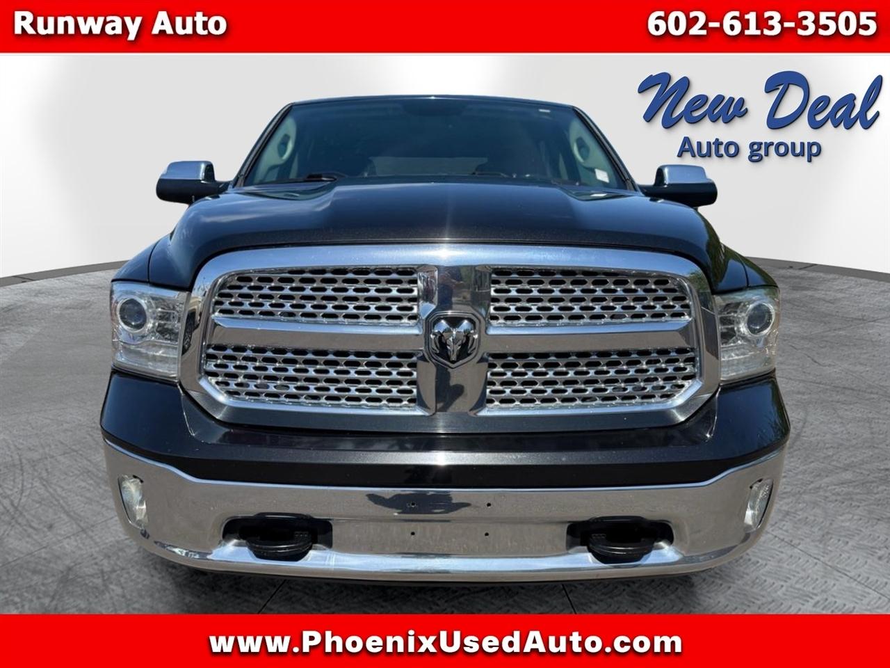 RAM 1500 4WD Crew Cab 140.5" Laramie 2017