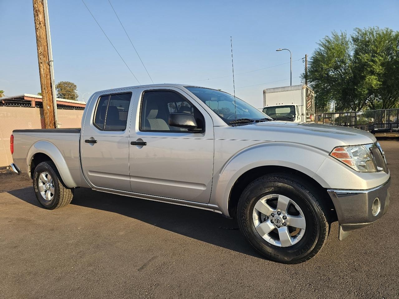Nissan Frontier 2WD Crew Cab LWB Auto SE 2010