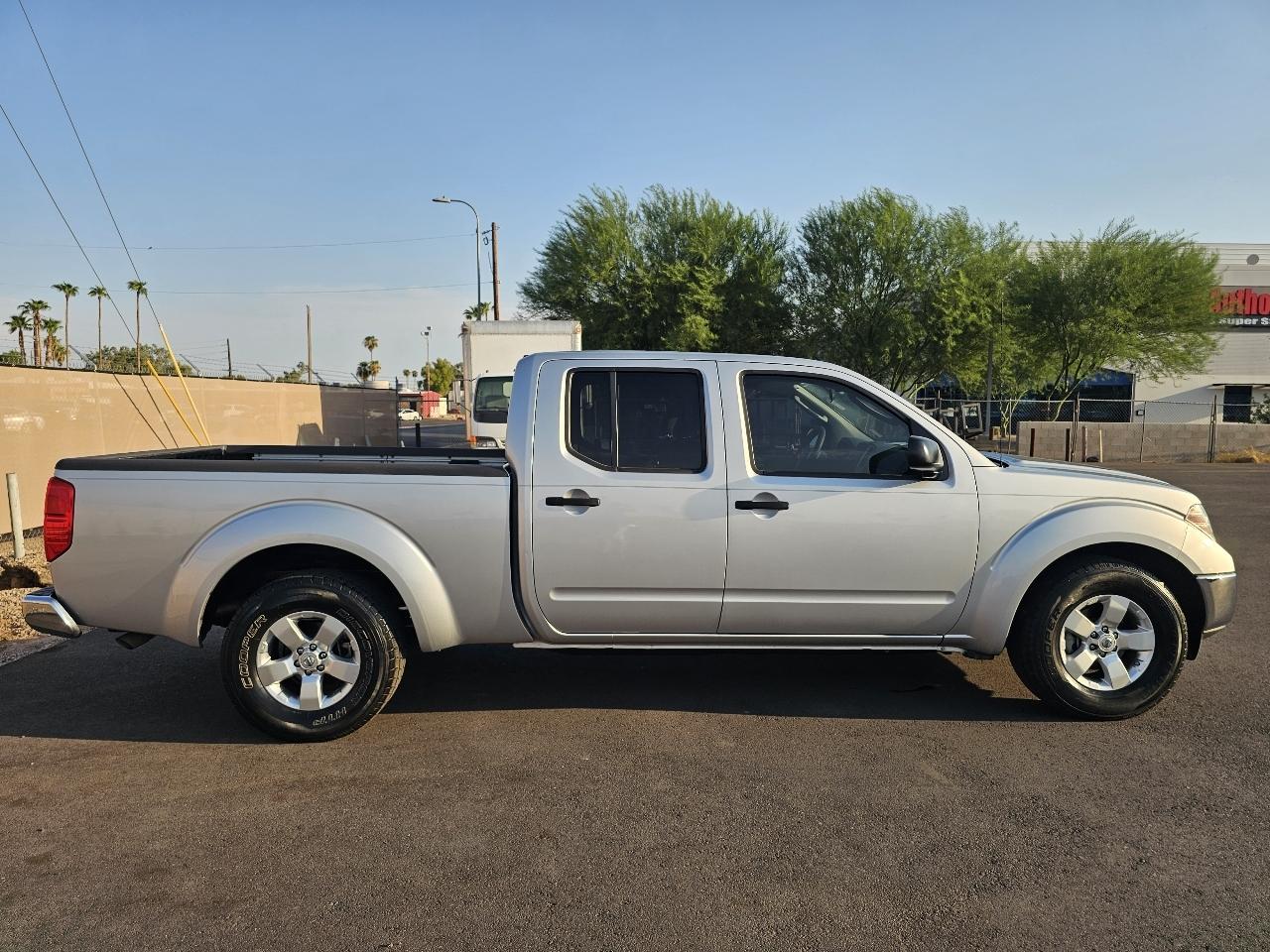 Nissan Frontier 2WD Crew Cab LWB Auto SE 2010