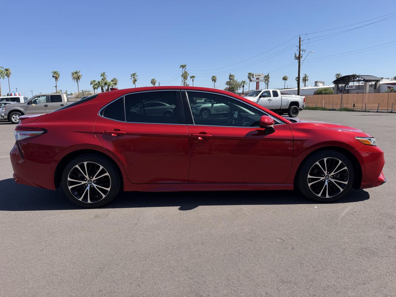 Toyota Camry XLE Auto (Natl) 2019