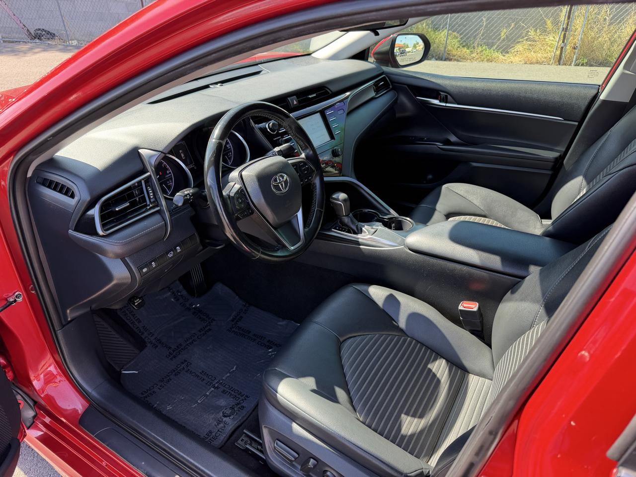 Toyota Camry XLE Auto (Natl) 2019